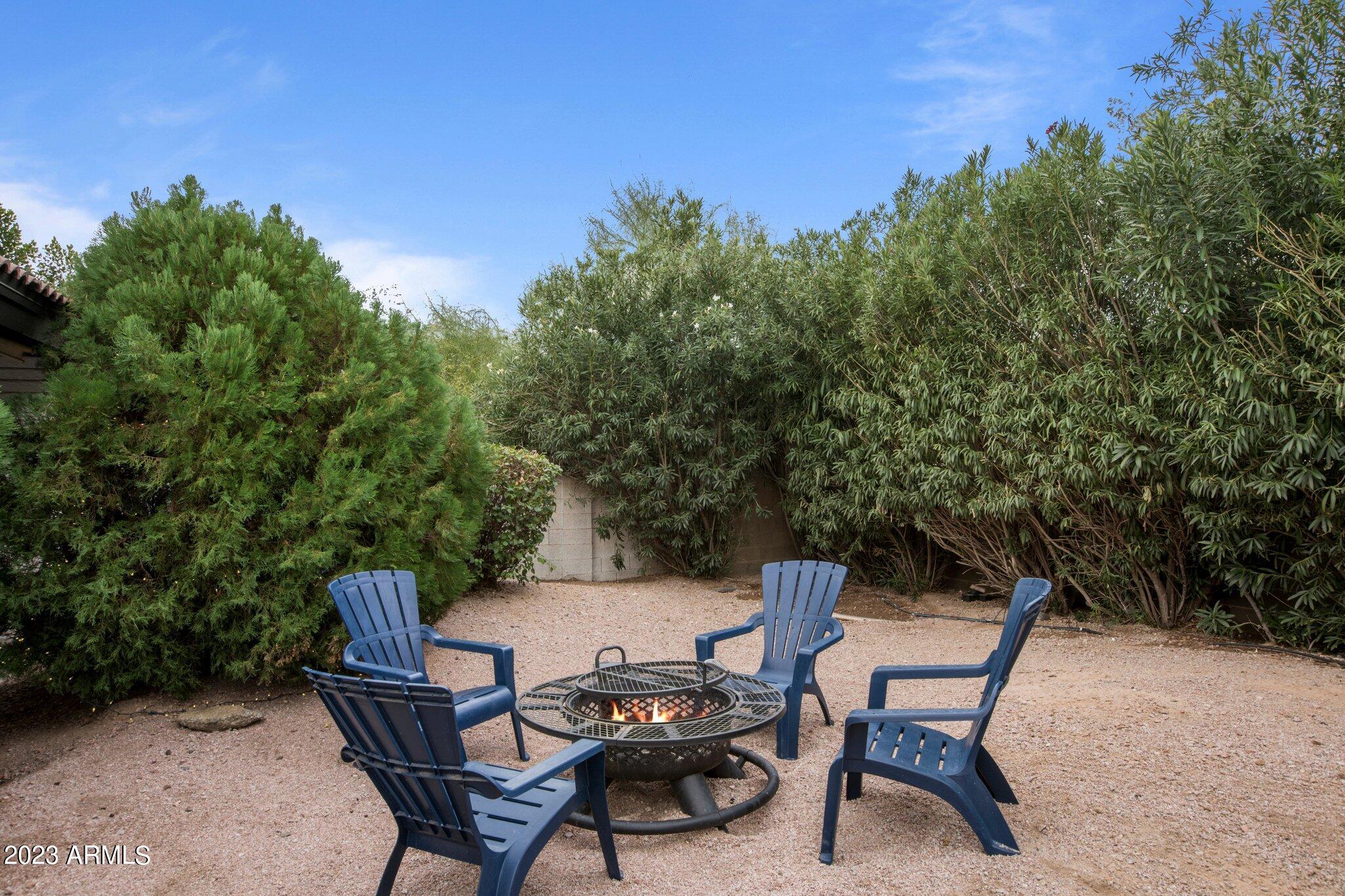 5301 E Poinsettia Drive