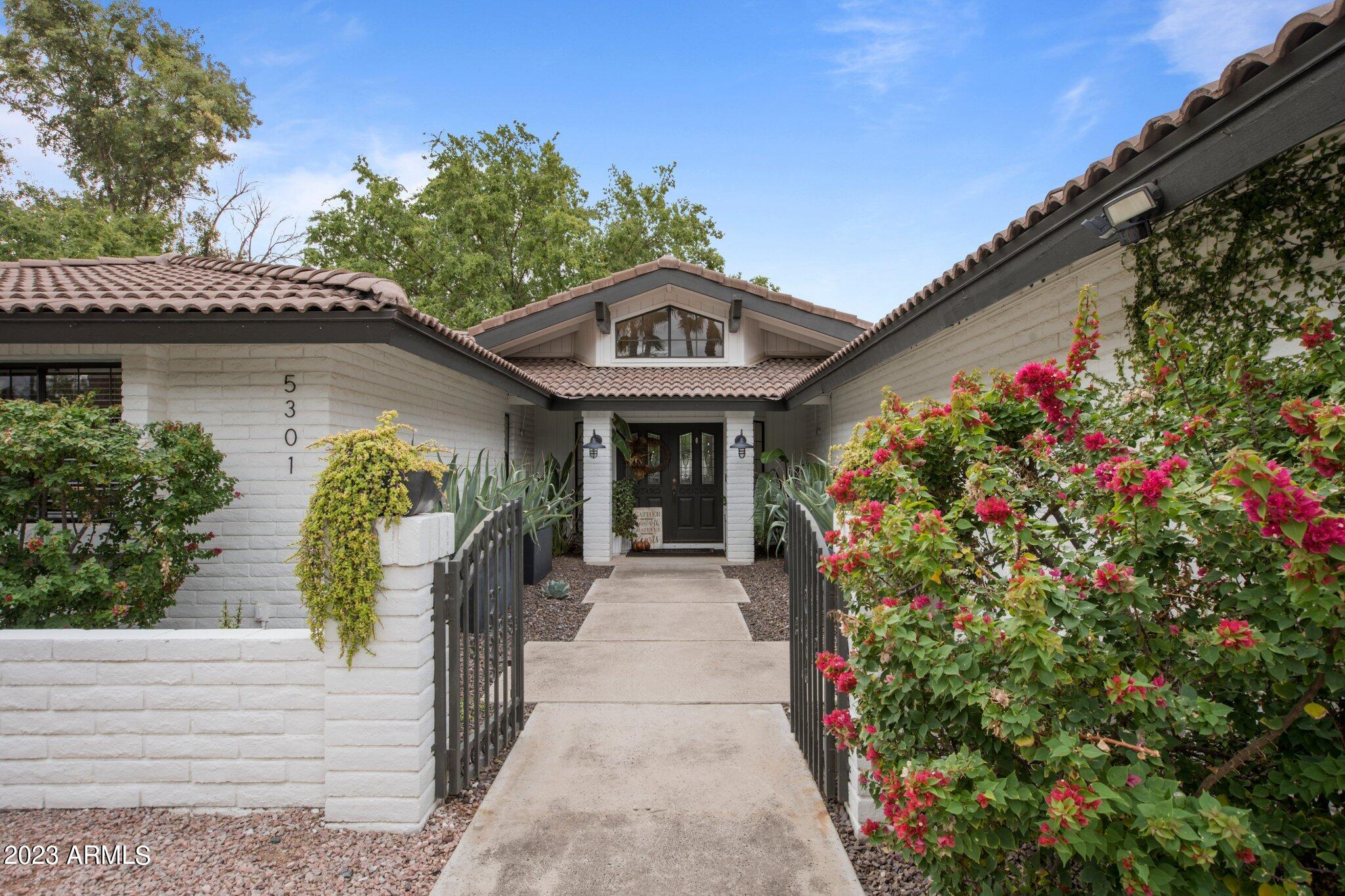 5301 E Poinsettia Drive
