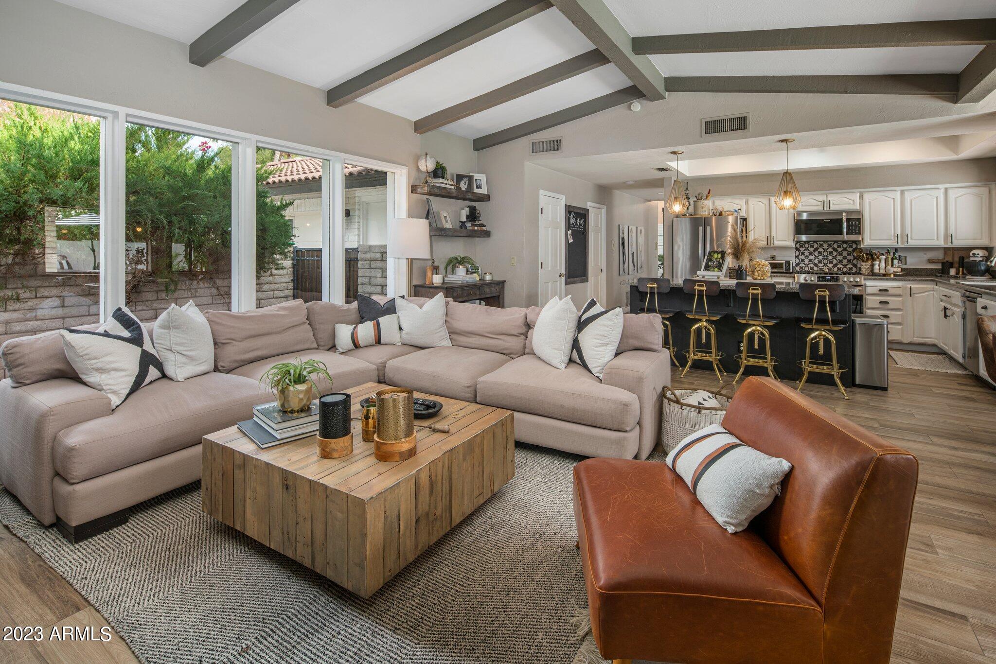 5301 E Poinsettia Drive
