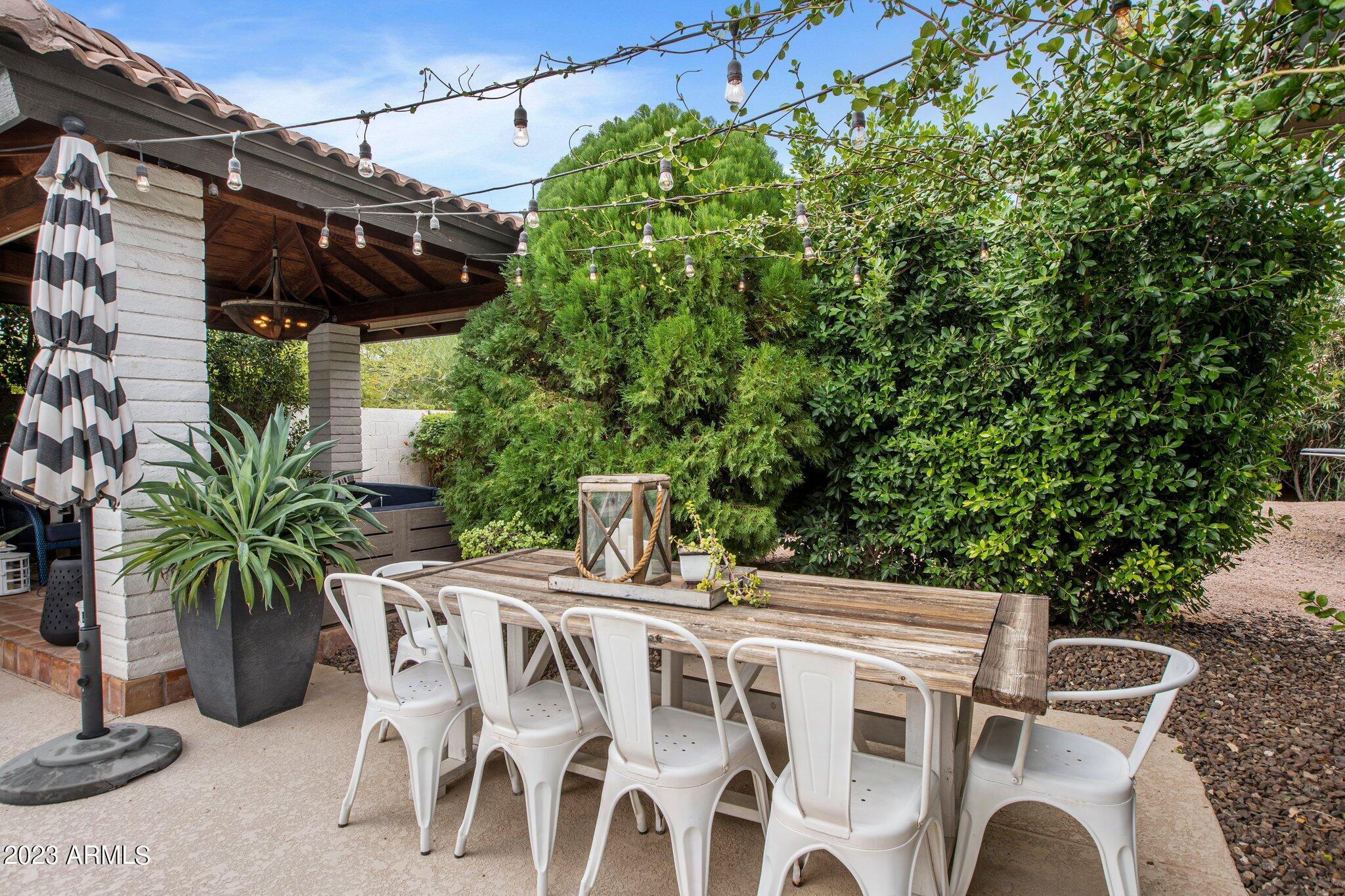 5301 E Poinsettia Drive