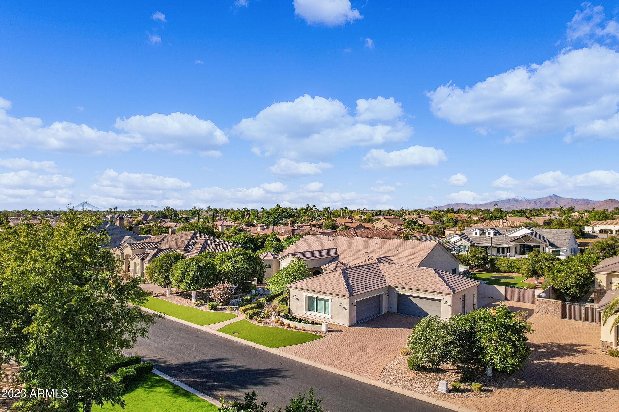 3518 E KENWOOD Street