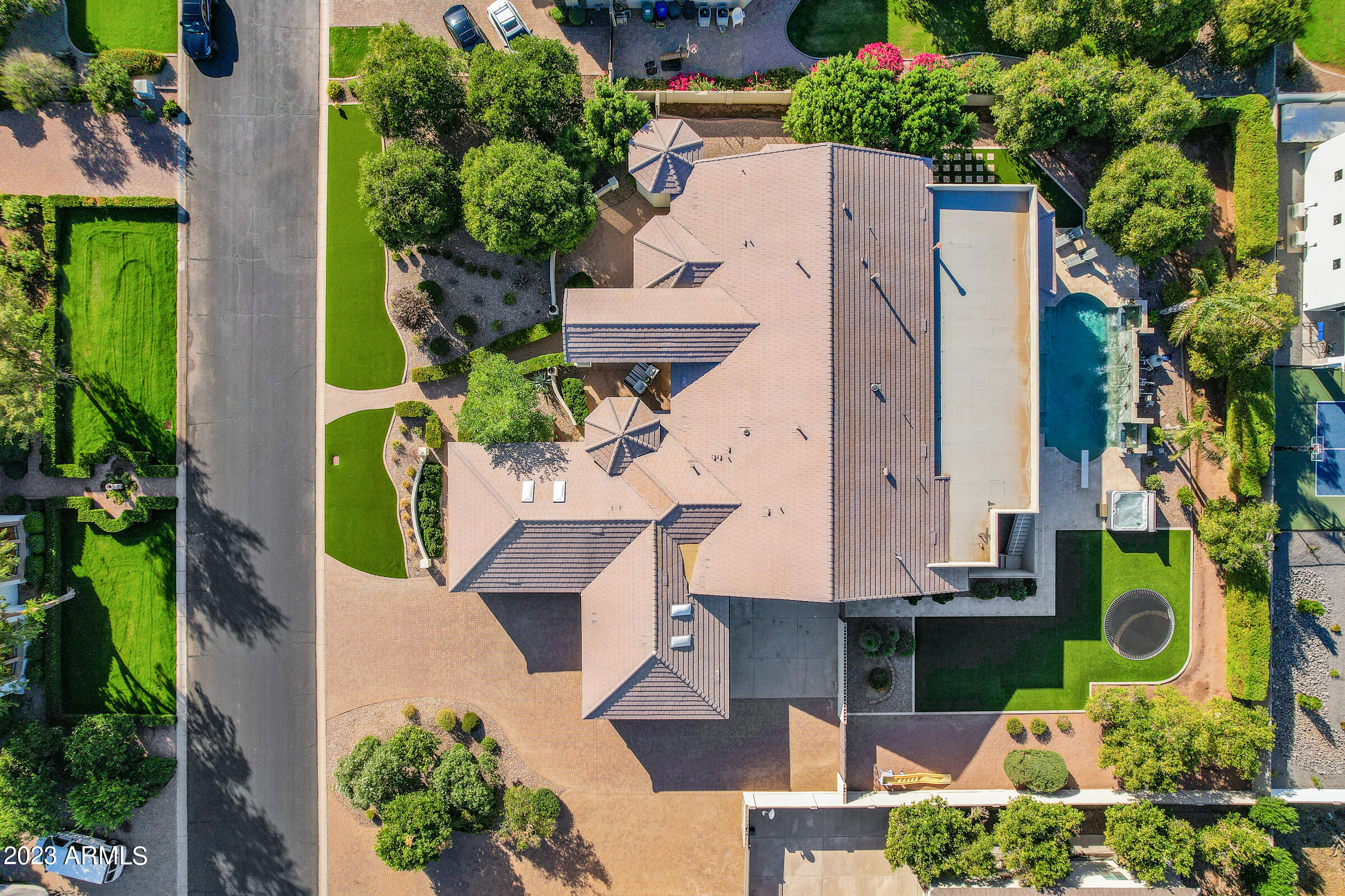 3518 E KENWOOD Street