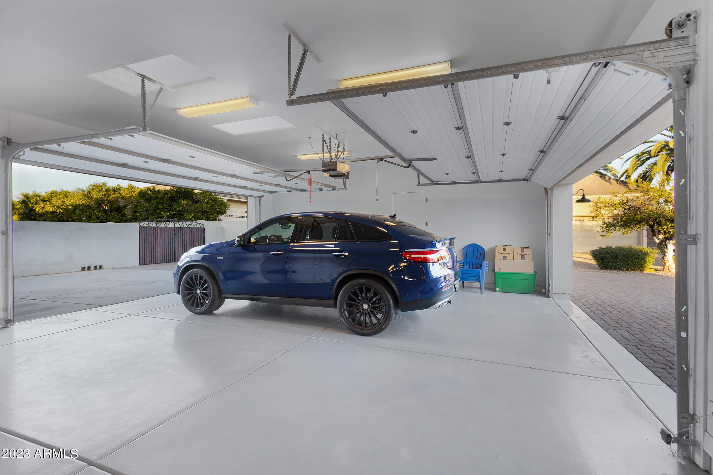 3518 E KENWOOD Street