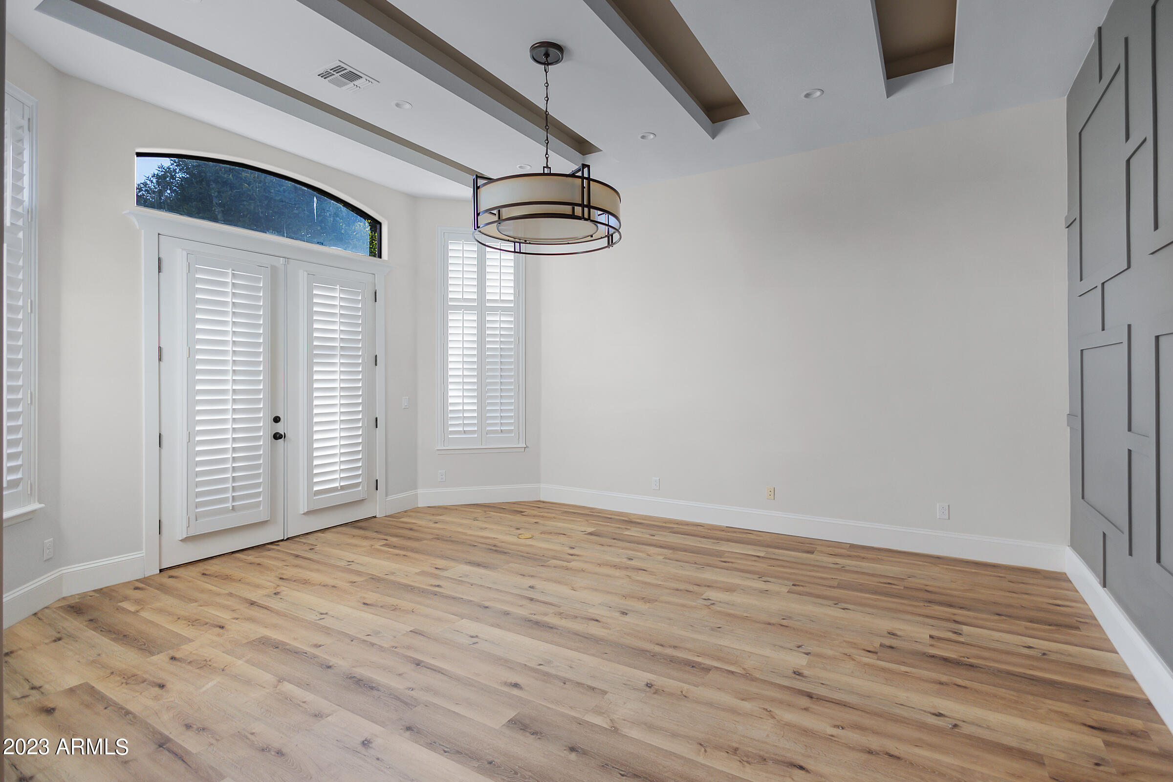 3518 E KENWOOD Street