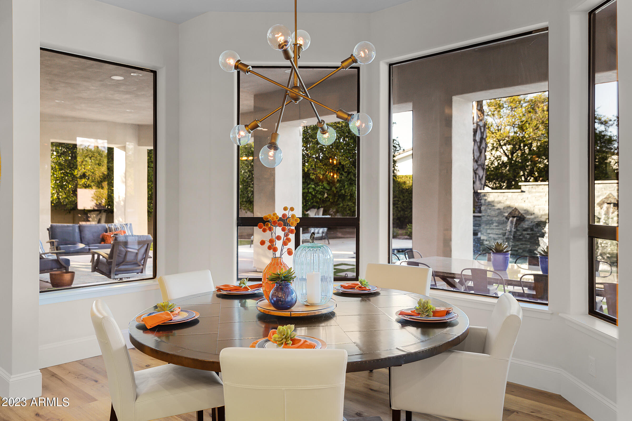 3518 E KENWOOD Street