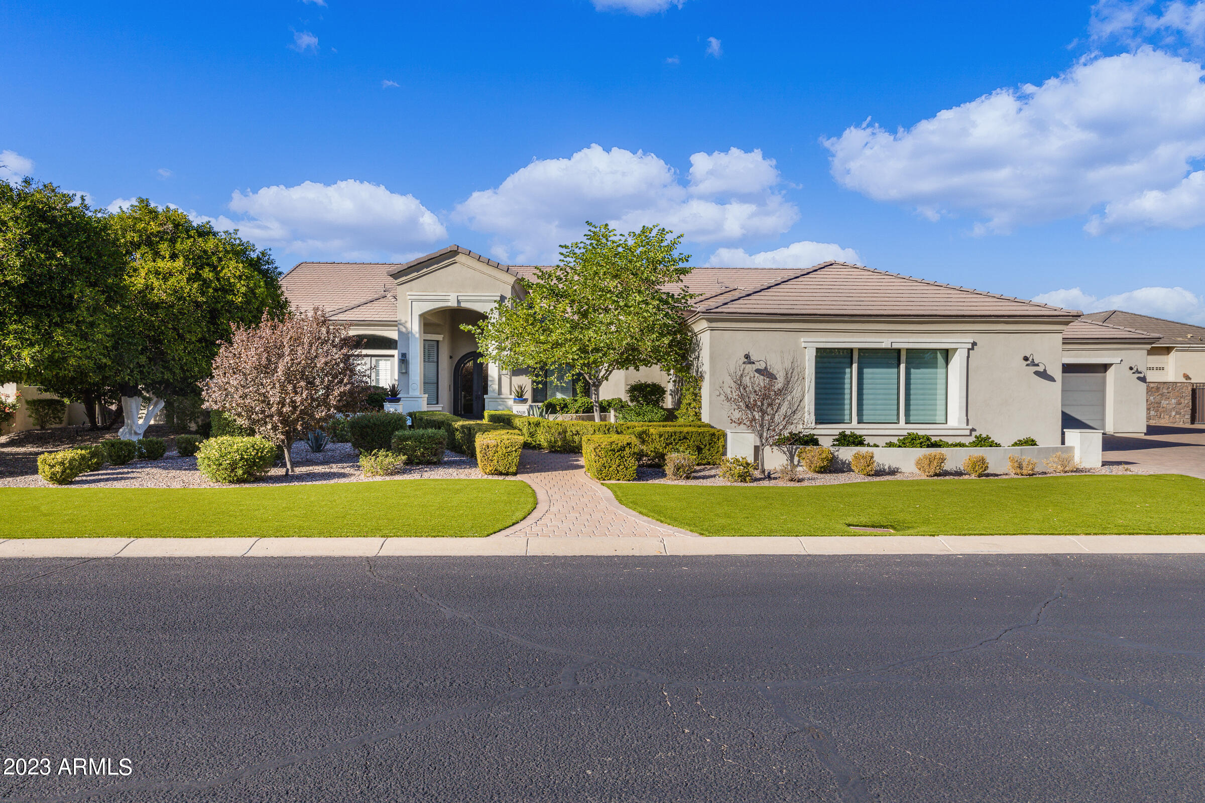 3518 E KENWOOD Street