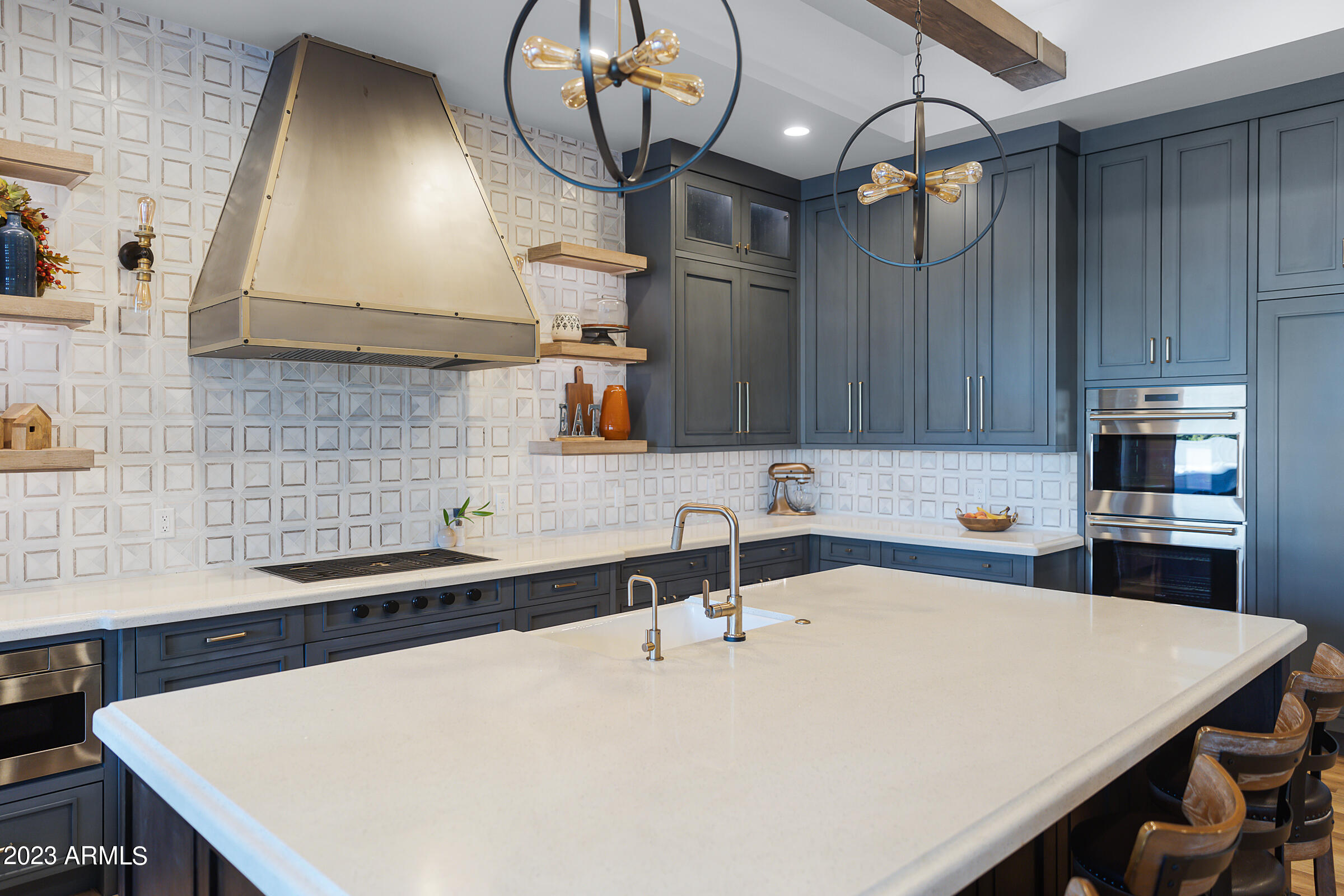 3518 E KENWOOD Street