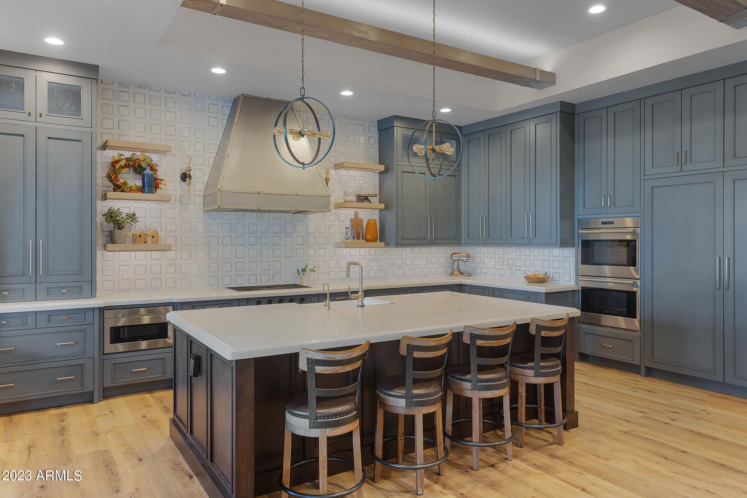 3518 E KENWOOD Street