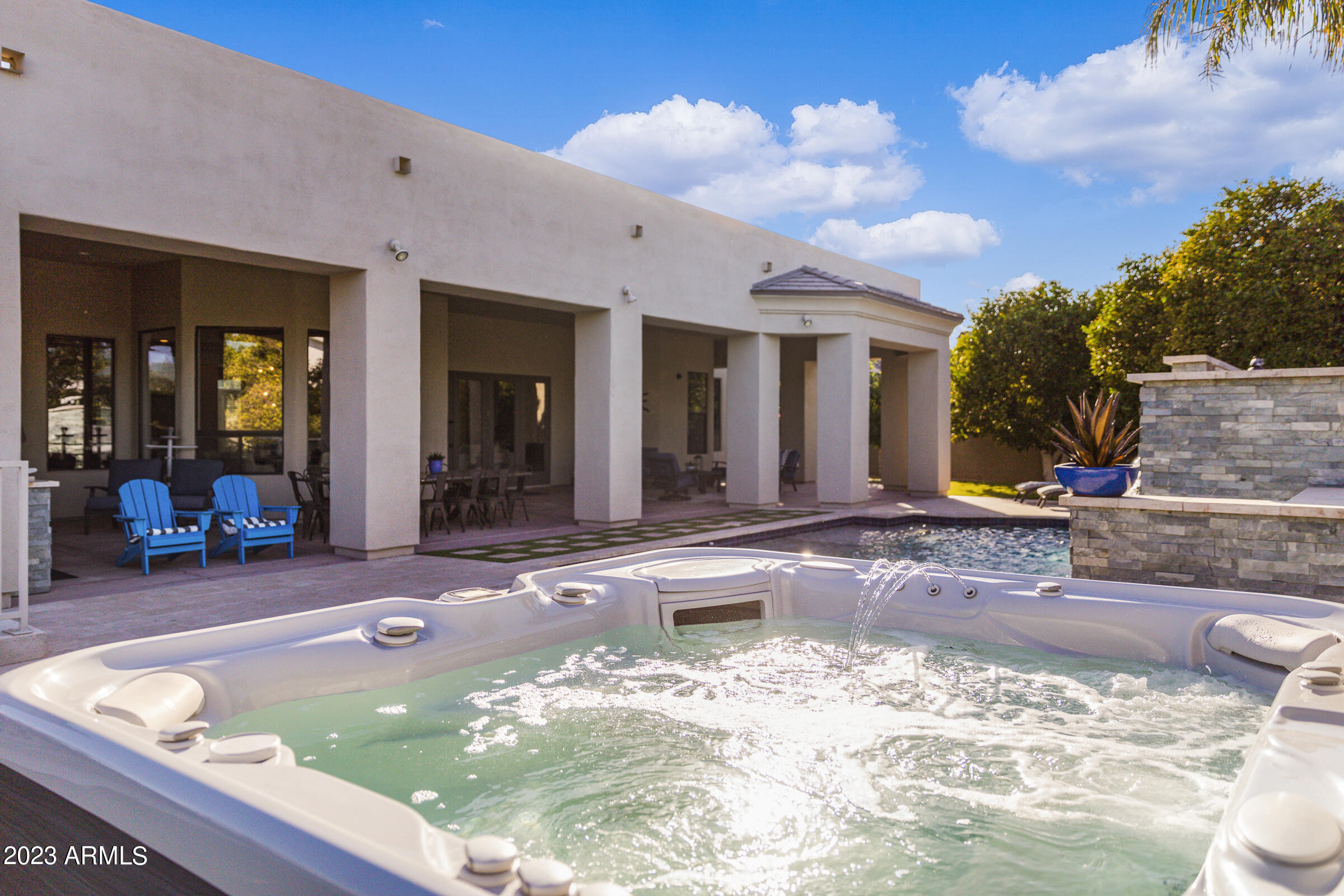 3518 E KENWOOD Street