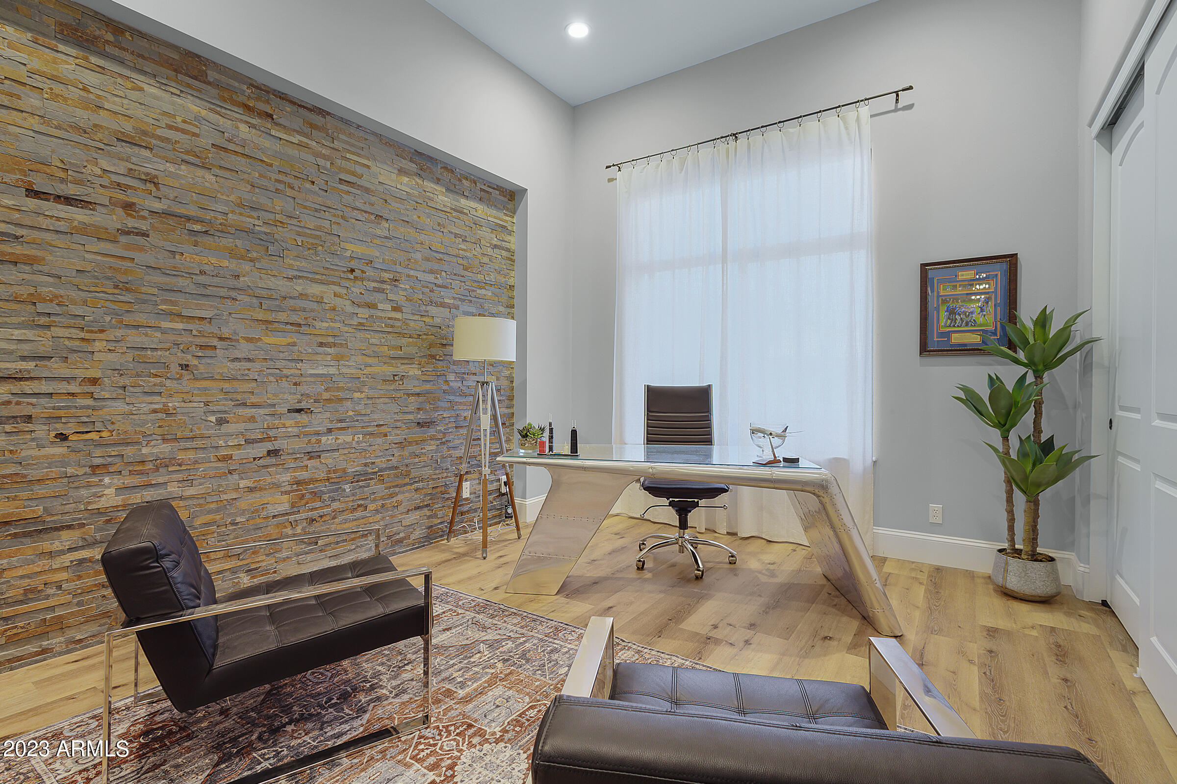 3518 E KENWOOD Street