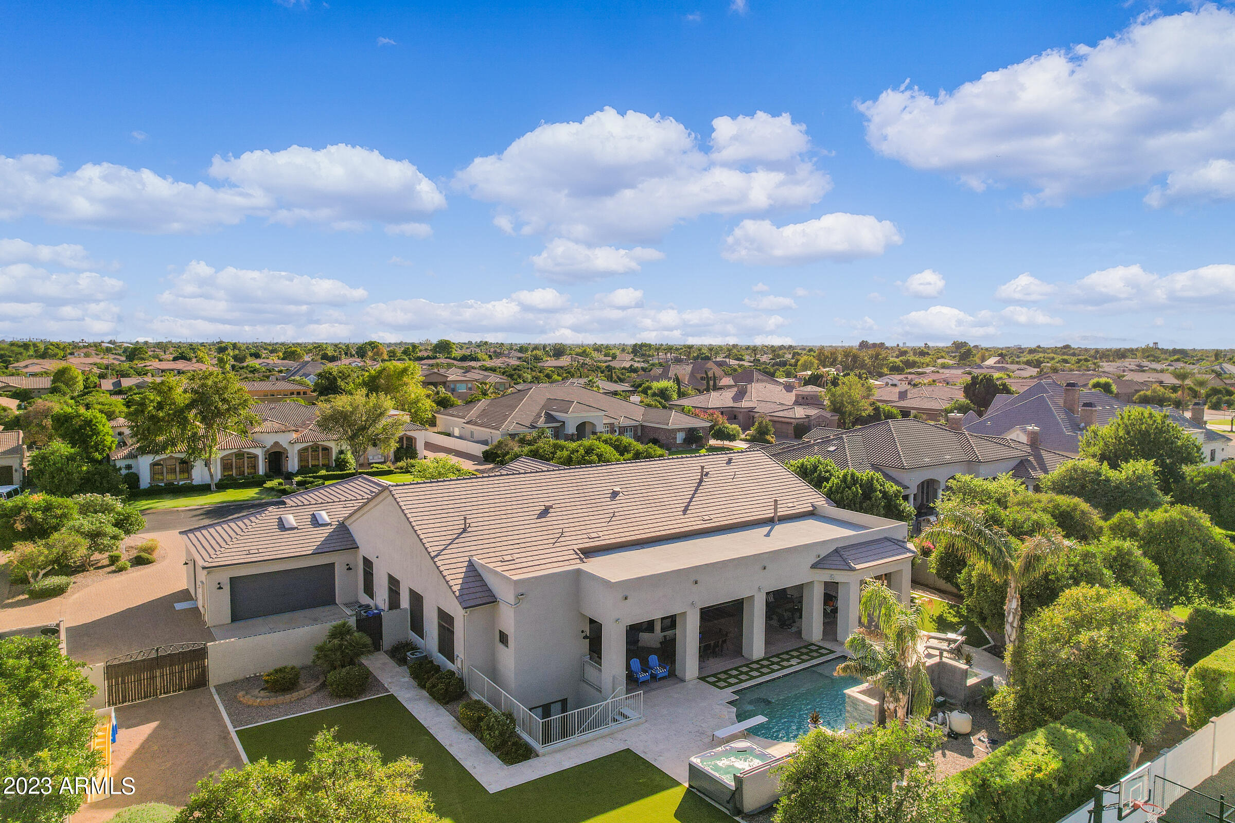 3518 E KENWOOD Street