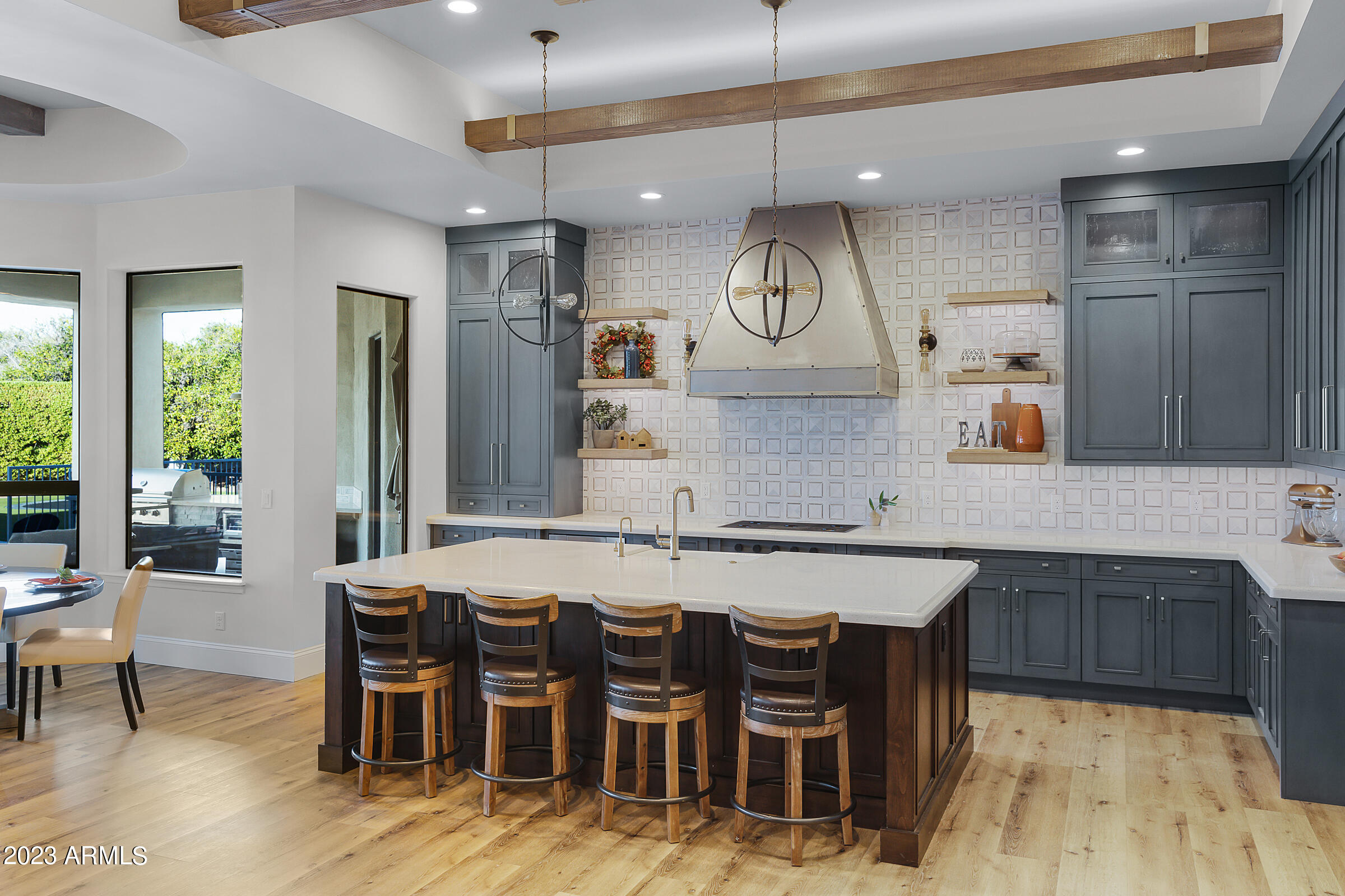 3518 E KENWOOD Street