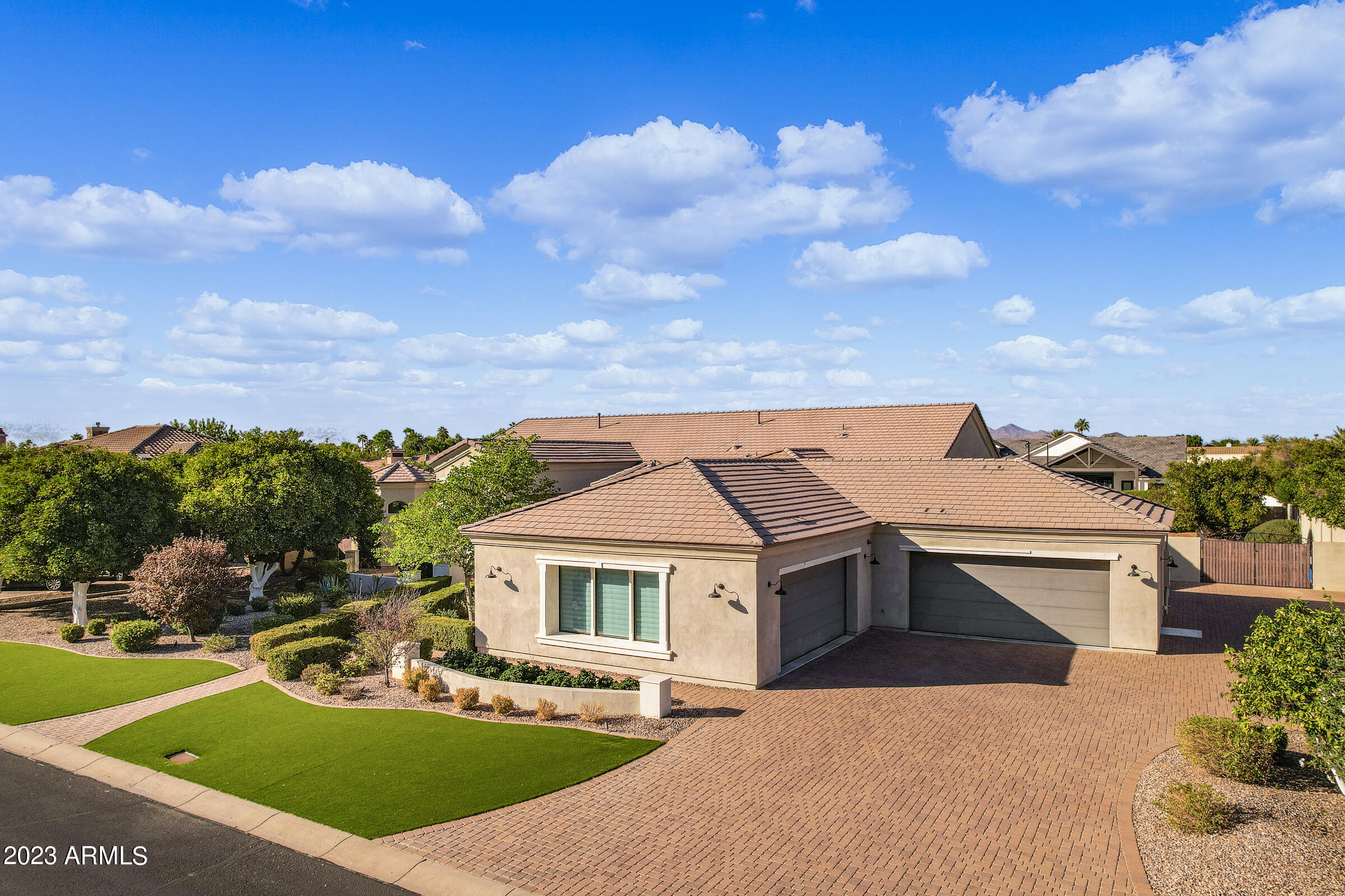 3518 E KENWOOD Street