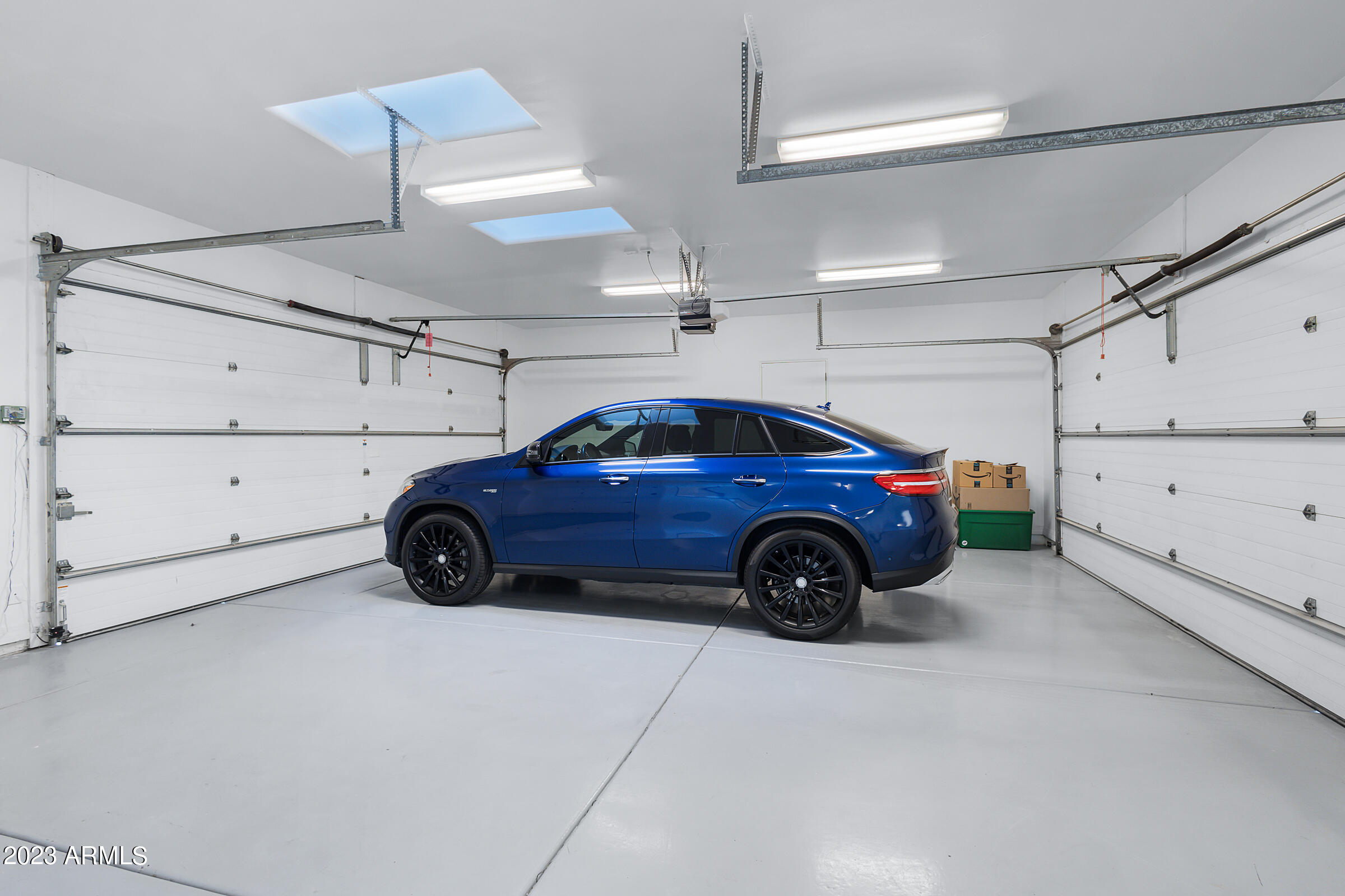 3518 E KENWOOD Street