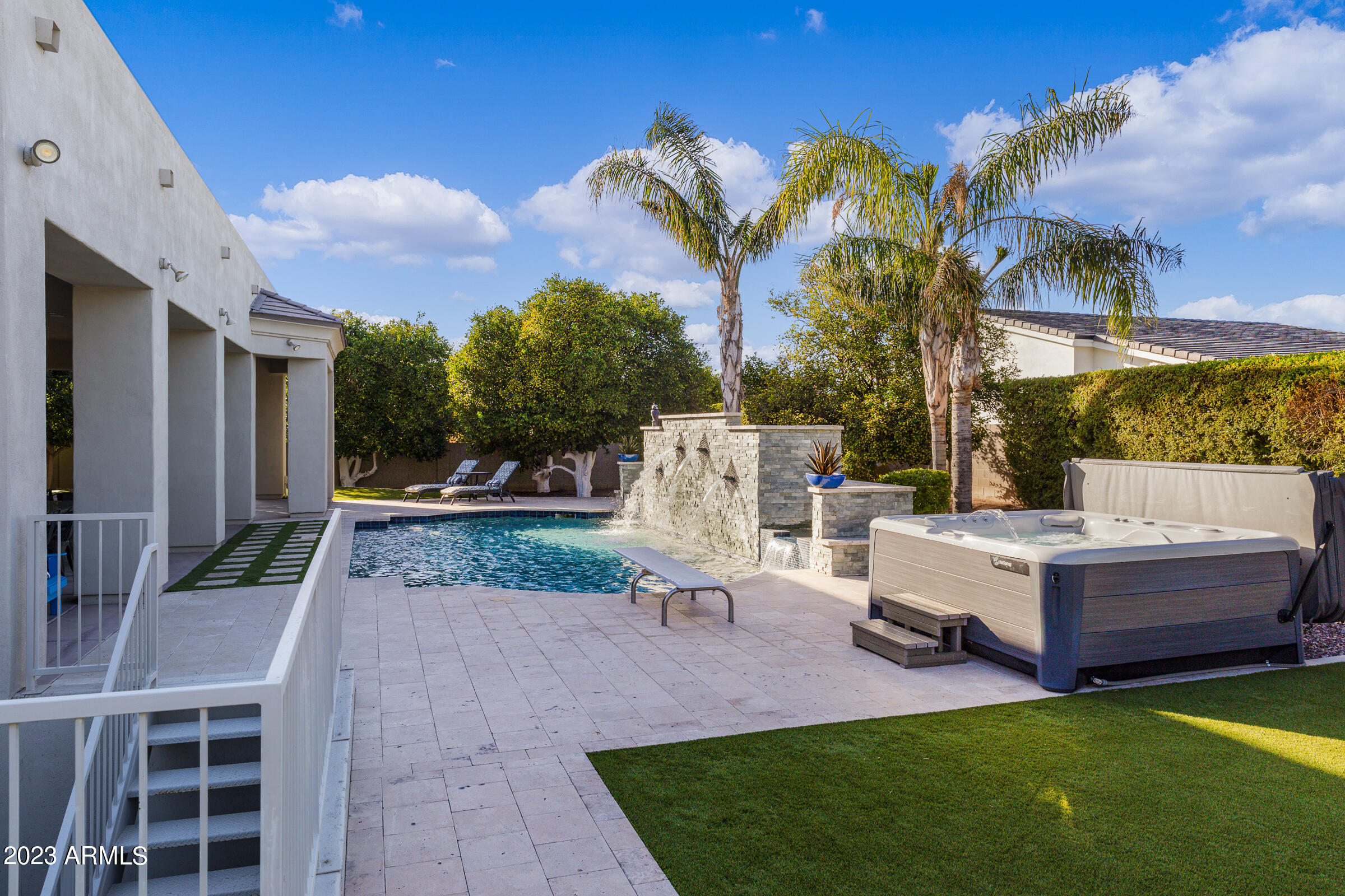 3518 E KENWOOD Street