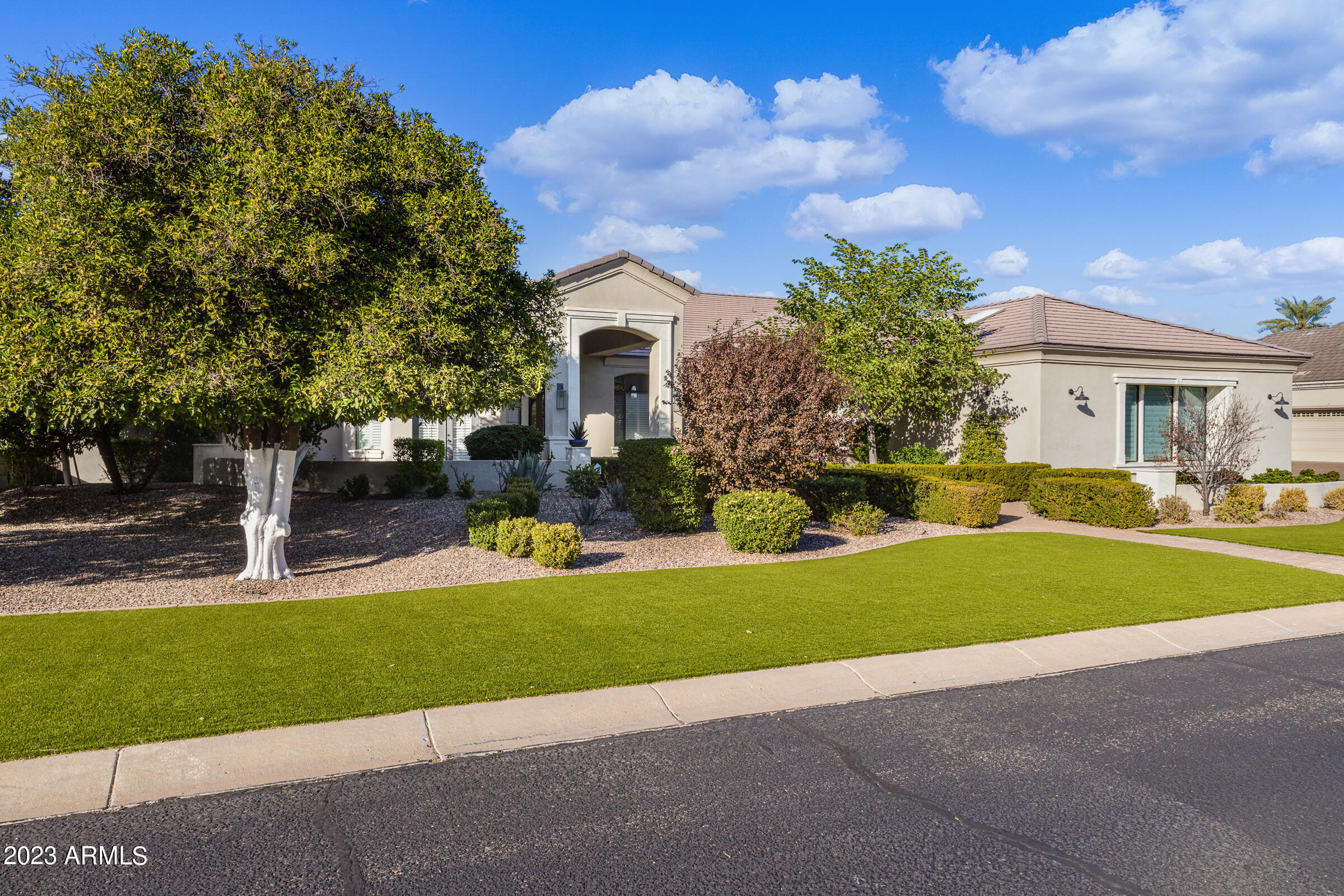 3518 E KENWOOD Street