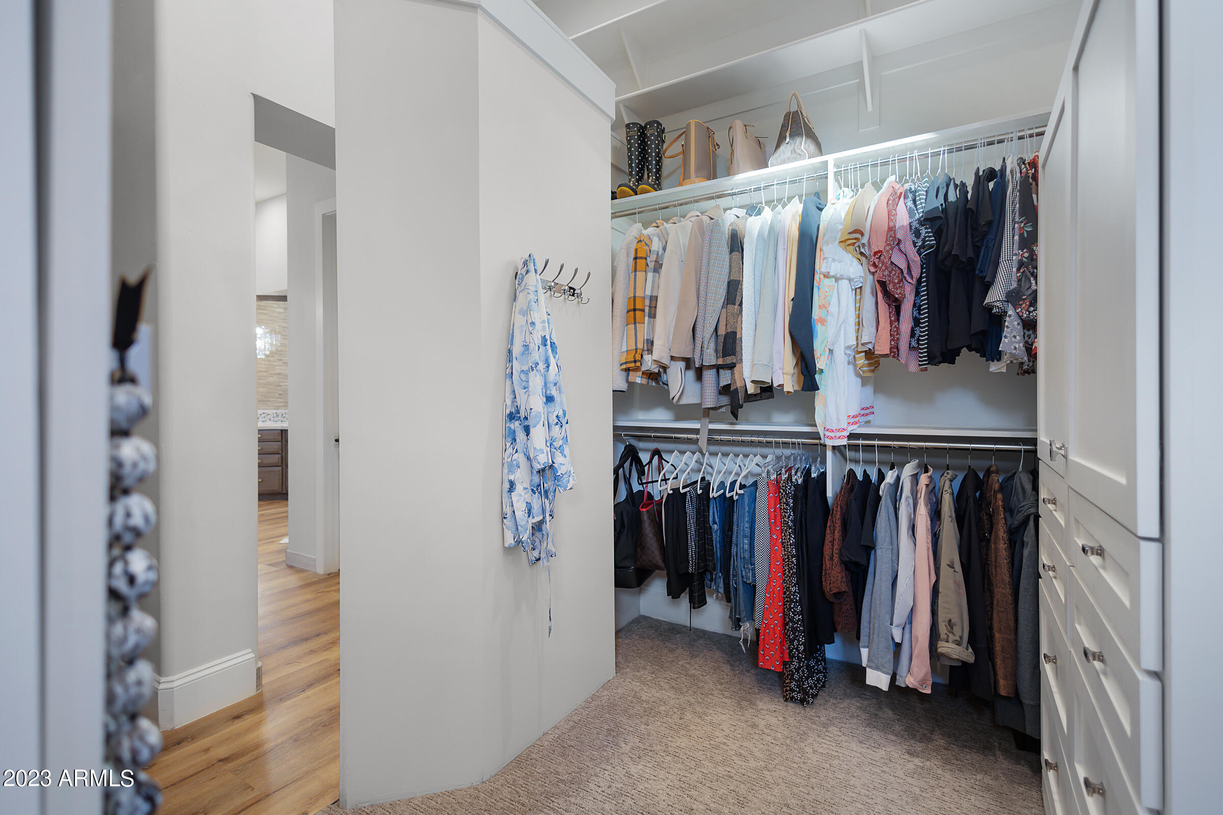 3518 E KENWOOD Street