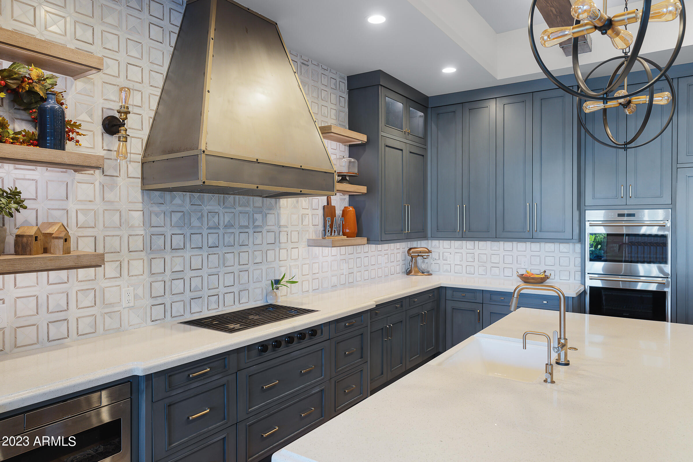 3518 E KENWOOD Street