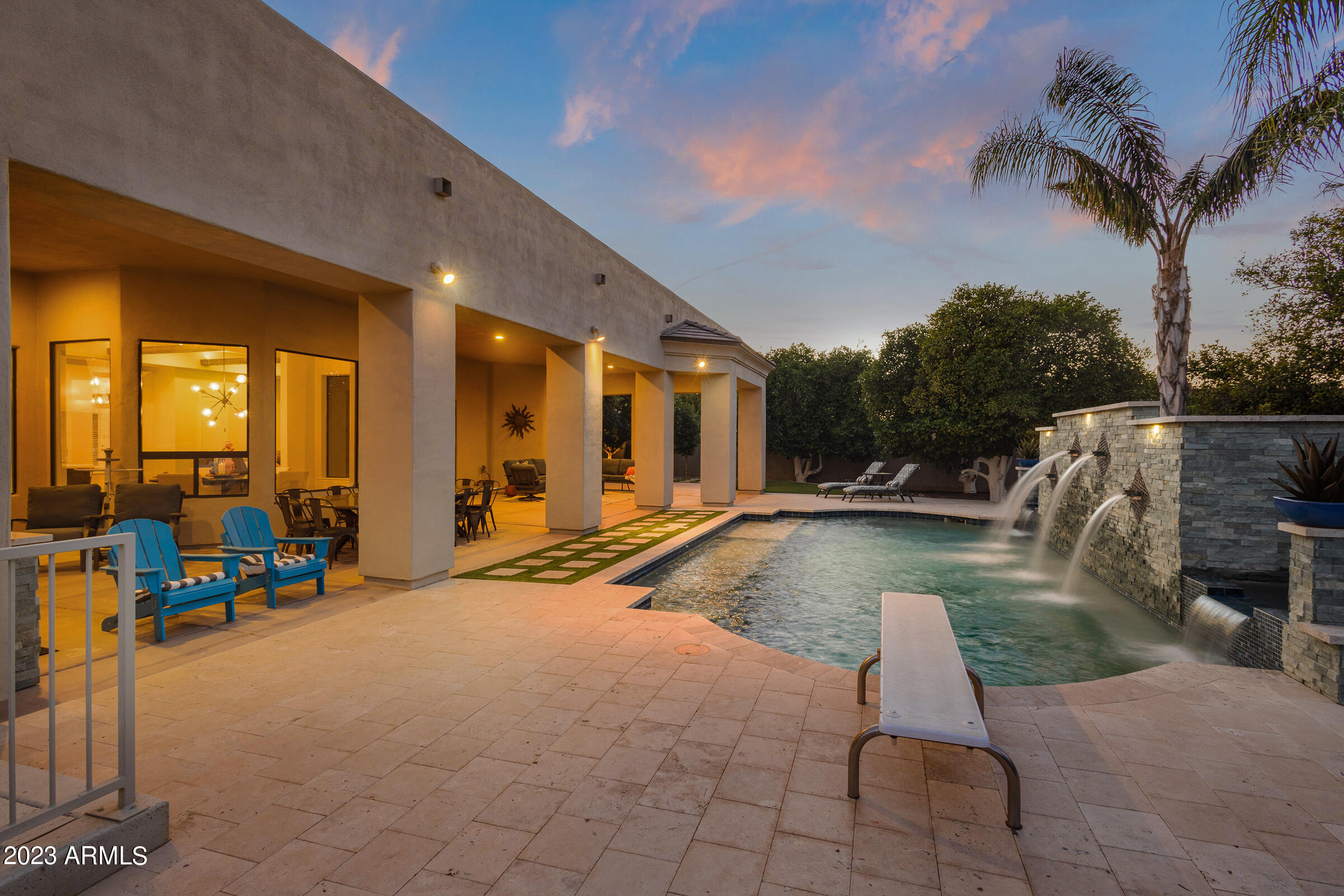 3518 E KENWOOD Street