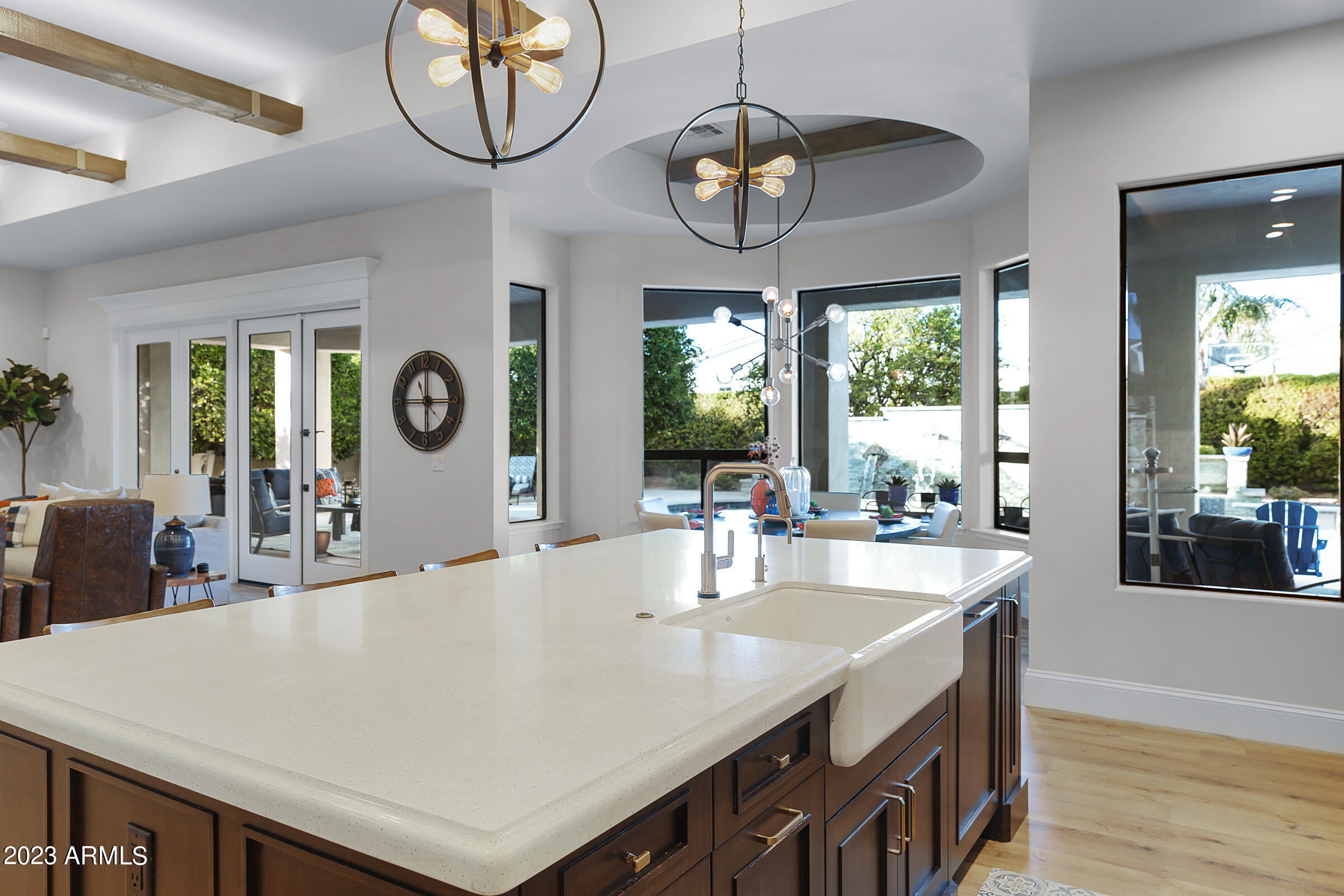 3518 E KENWOOD Street