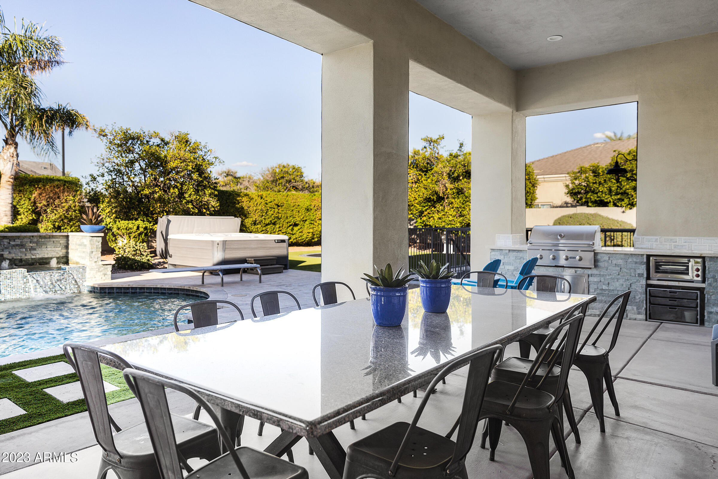 3518 E KENWOOD Street