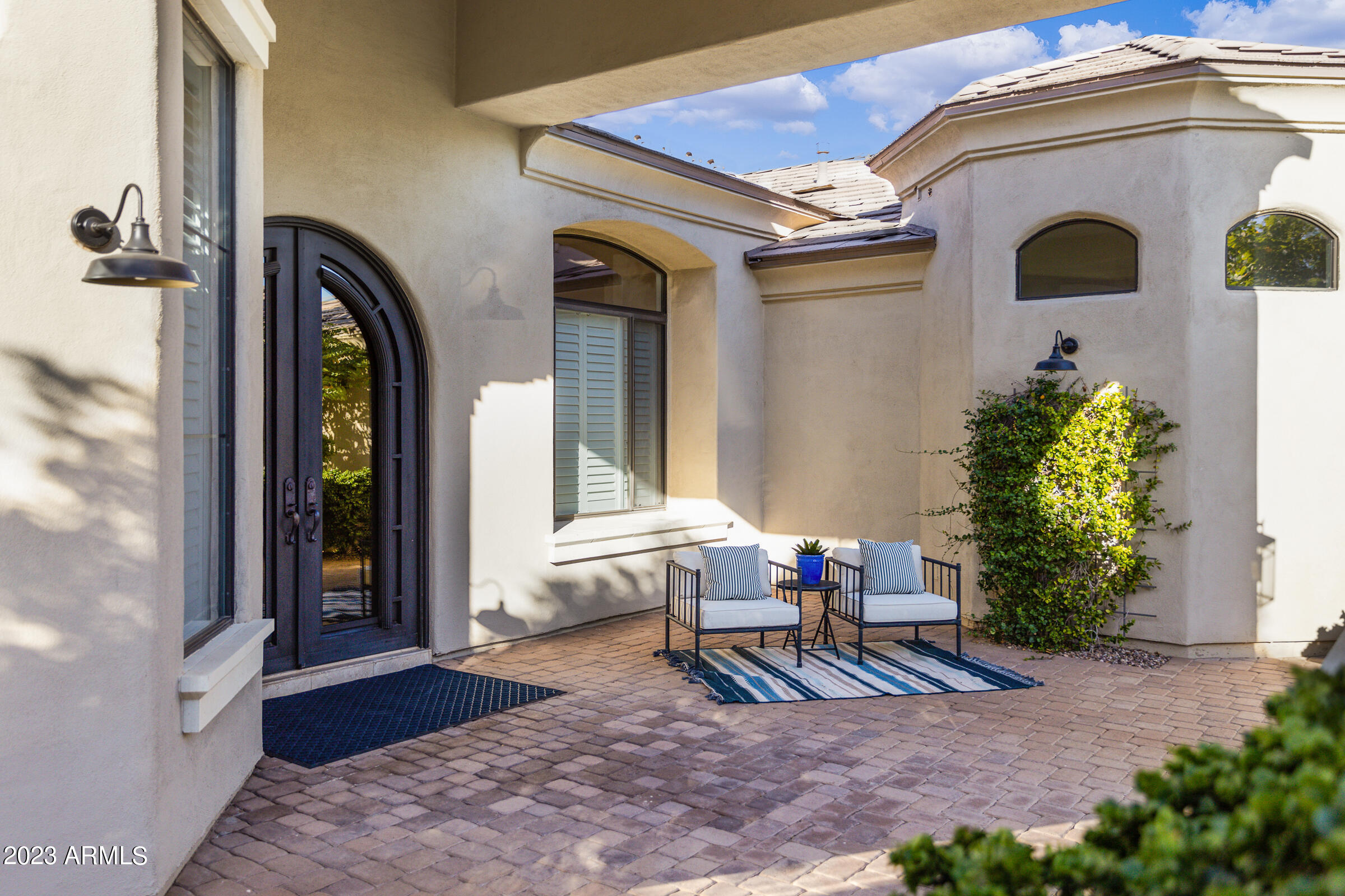 3518 E KENWOOD Street