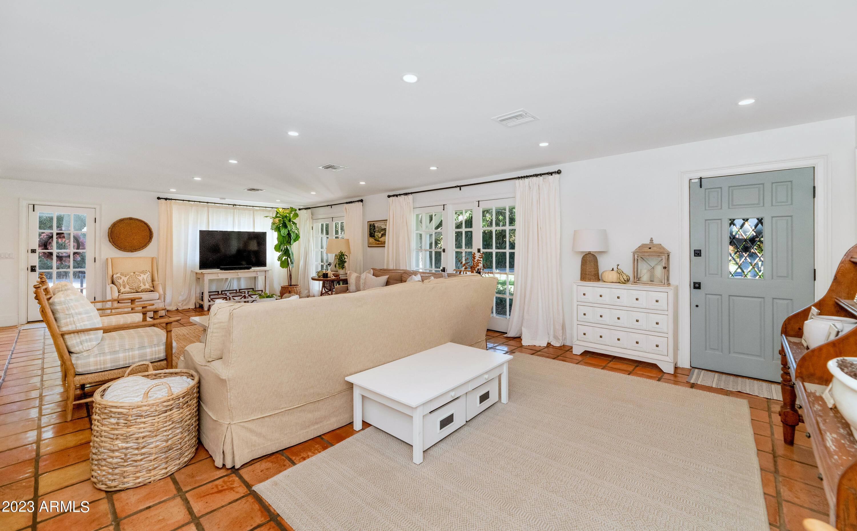 3607 N 55TH Place