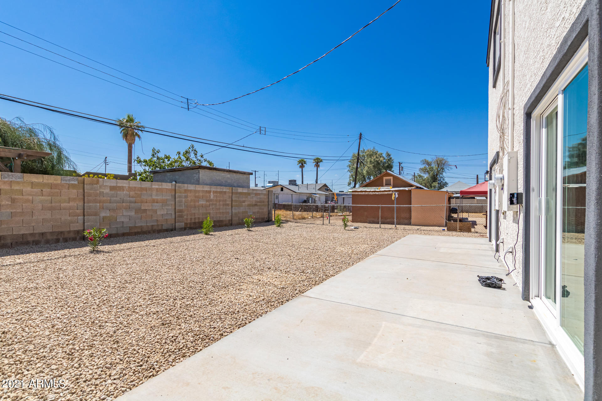 909 S 4th Avenue, 1