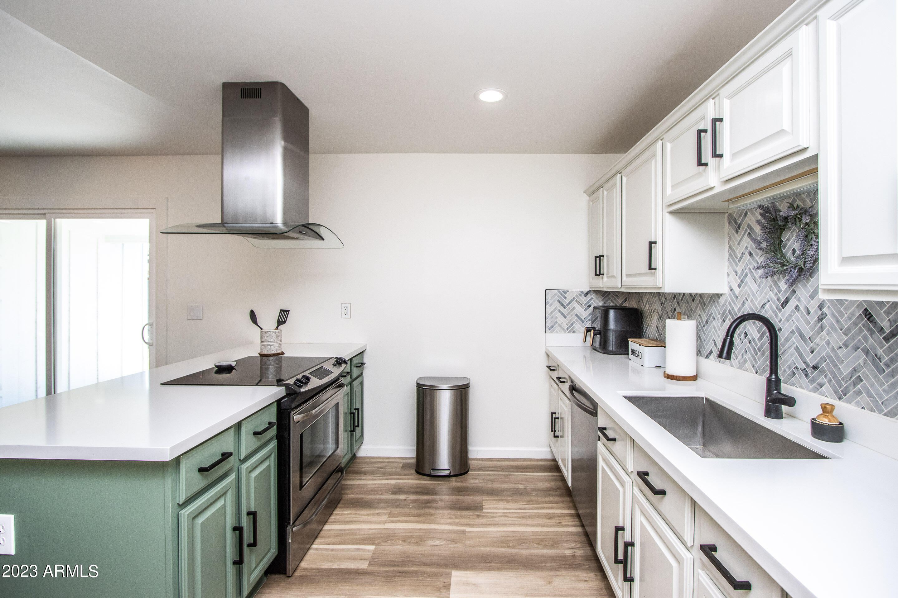 8349 E CYPRESS Street