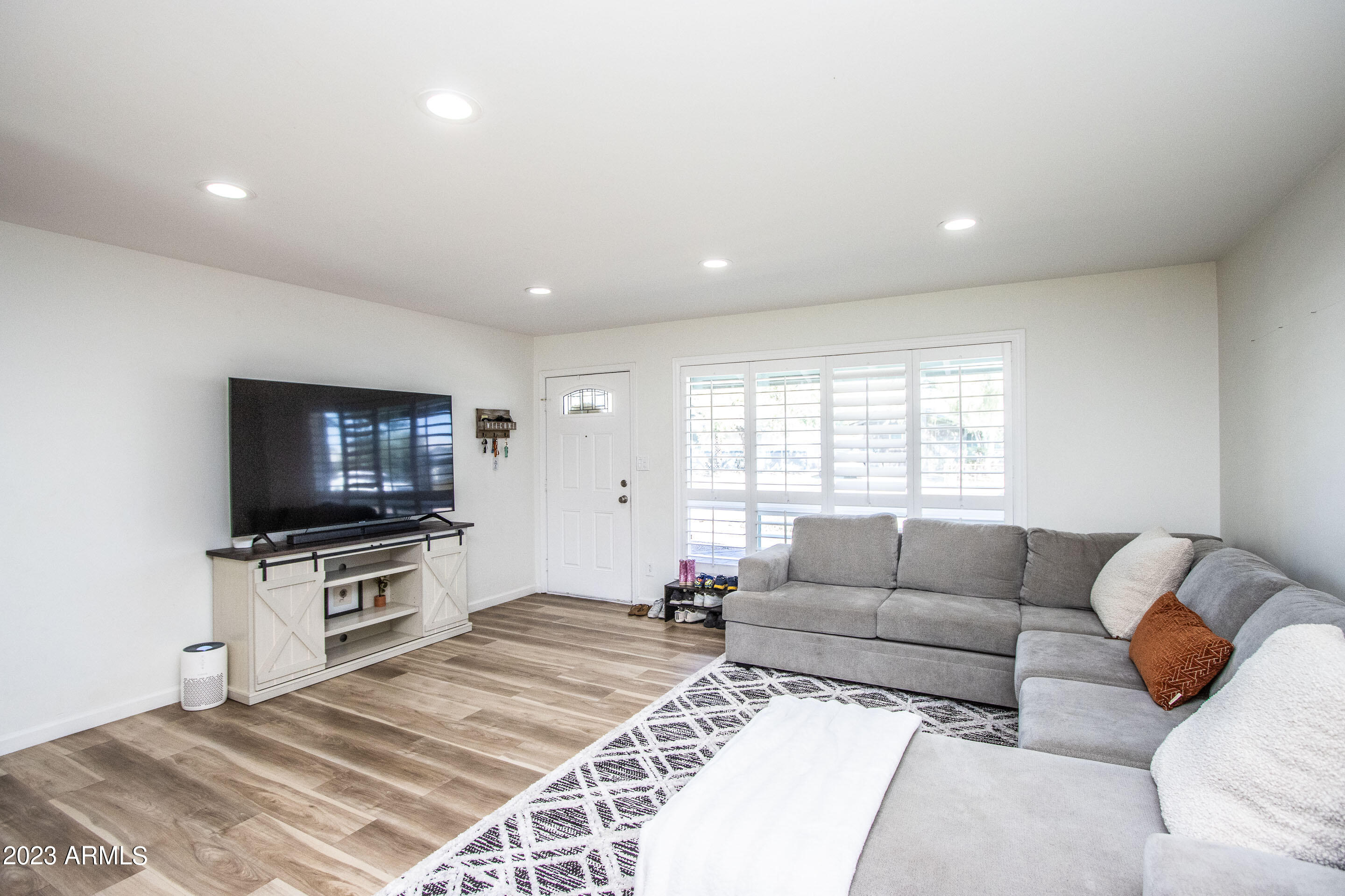 8349 E CYPRESS Street