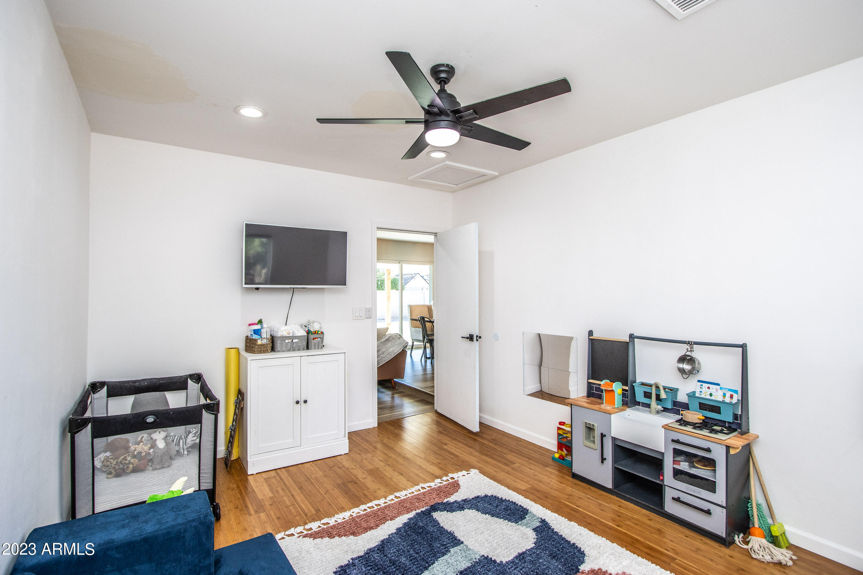 8349 E CYPRESS Street