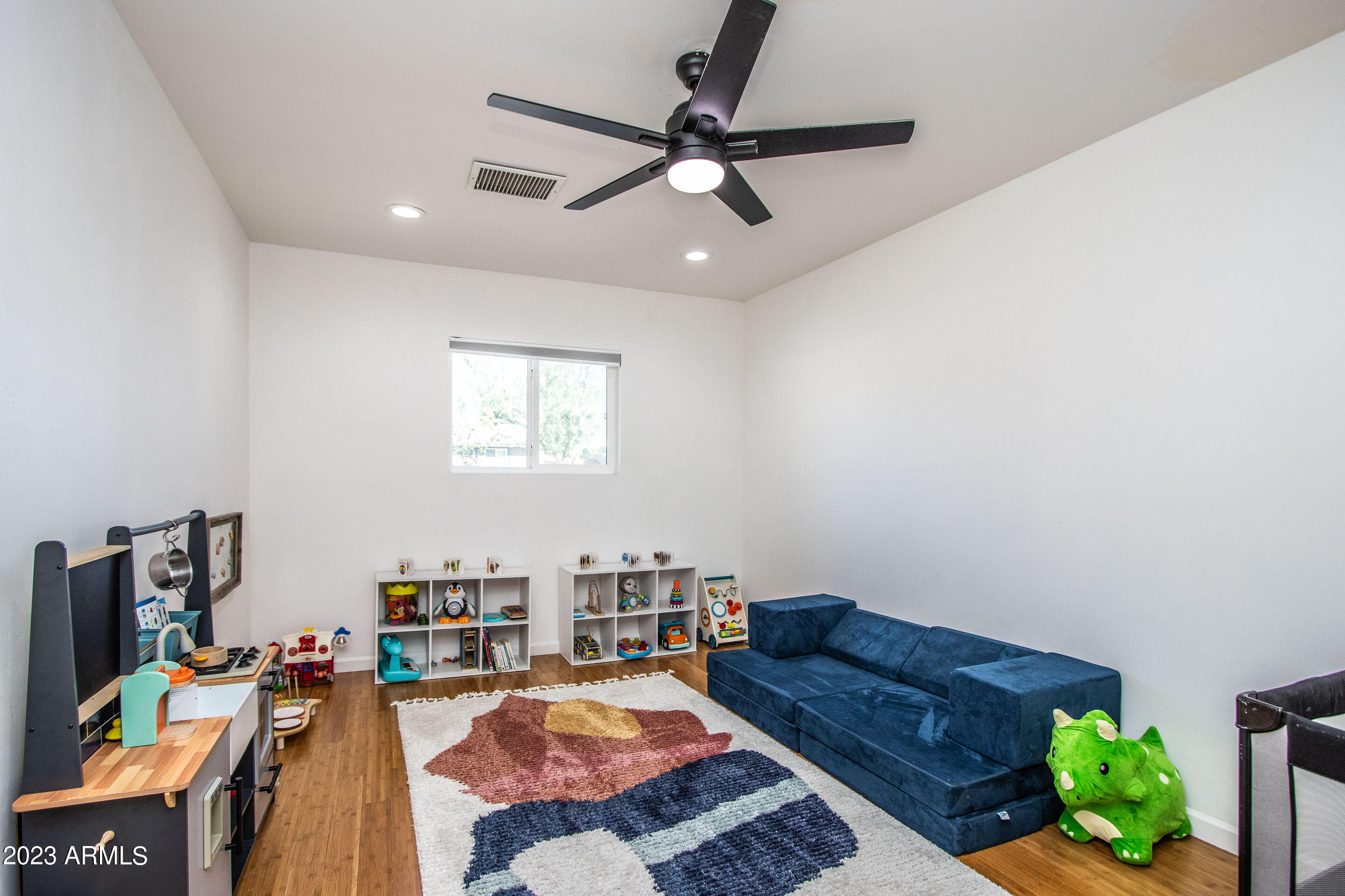 8349 E CYPRESS Street