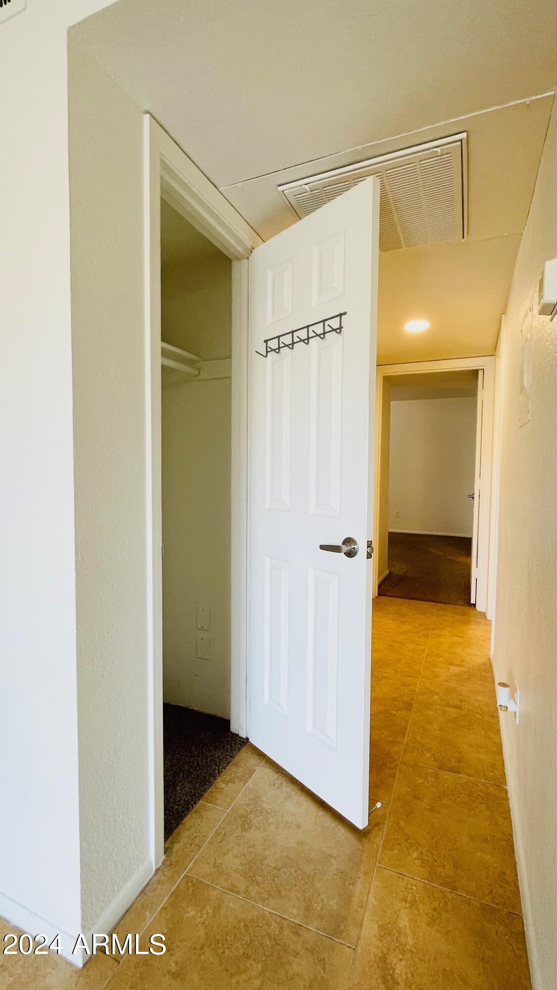 3810 N MARYVALE Parkway, 1068