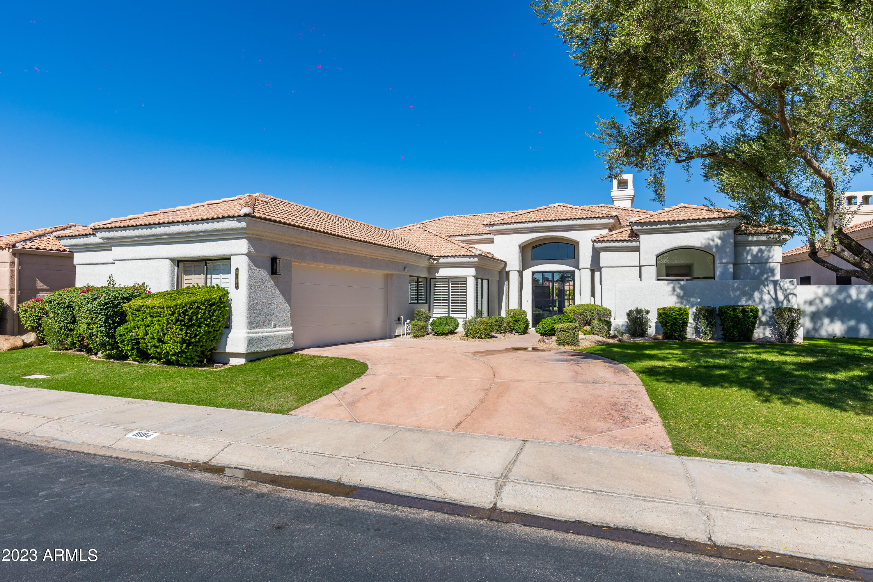 8184 E JENAN Drive