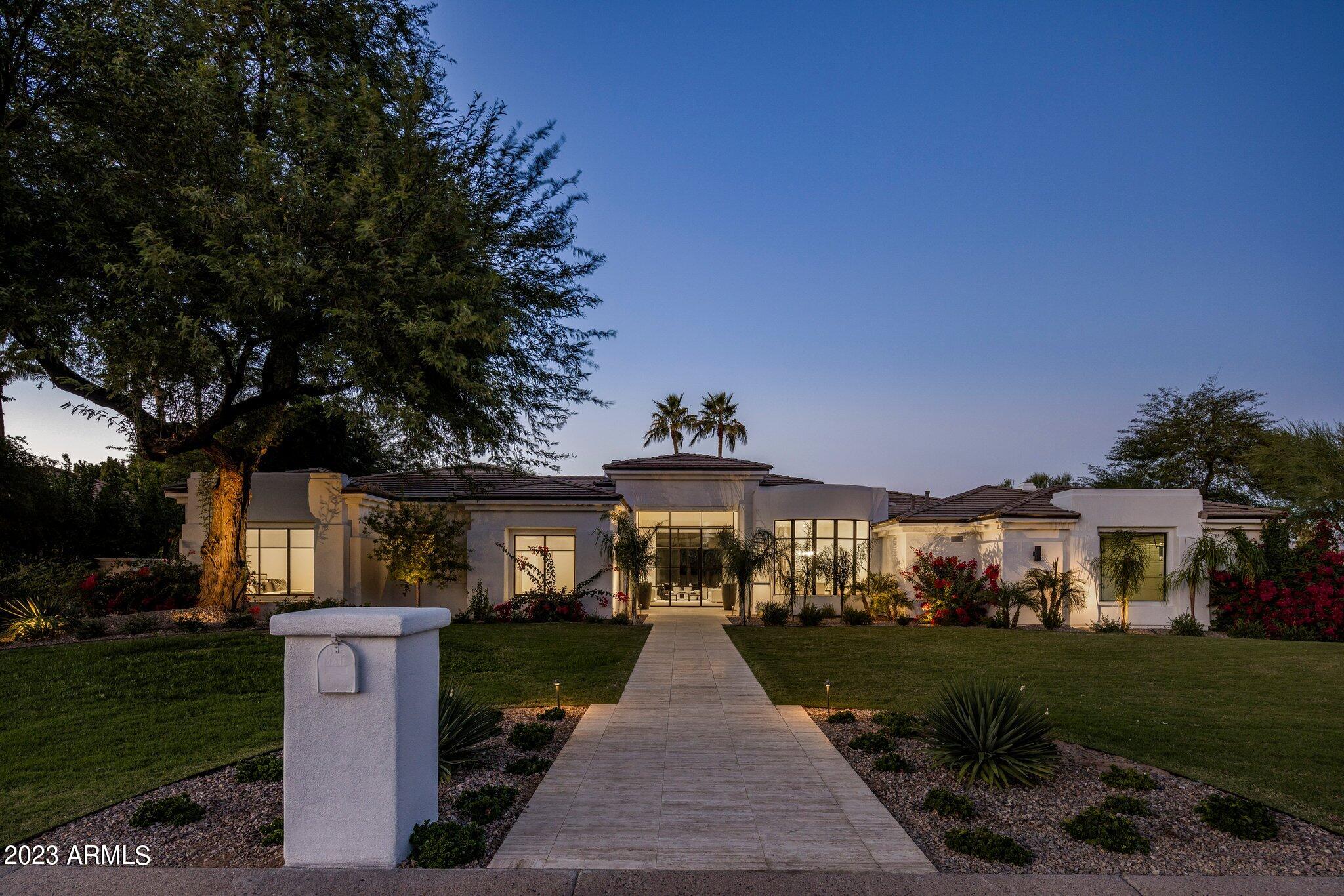 7172 E PARADISE RANCH Road