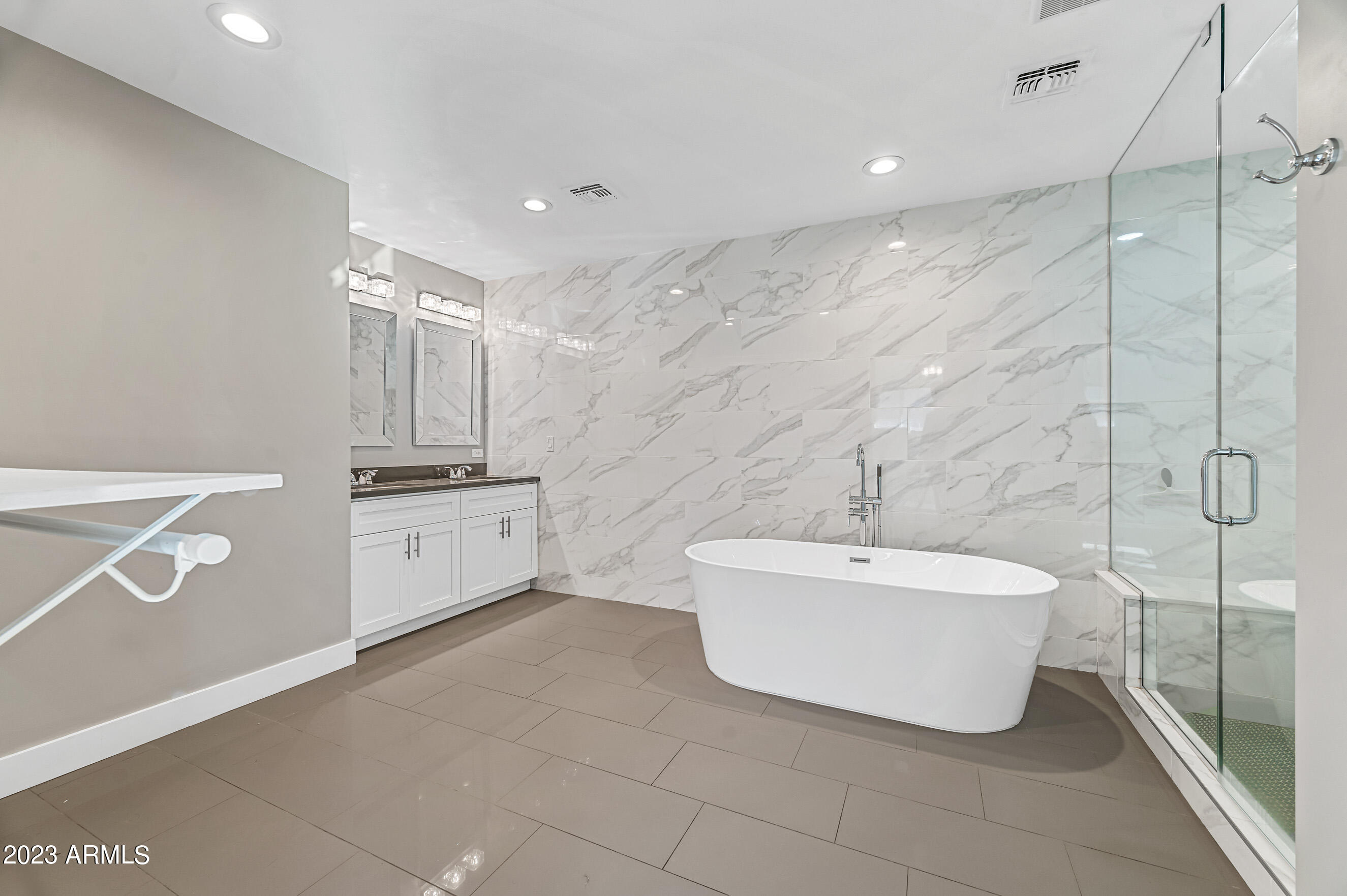 5139 E VERDE Lane