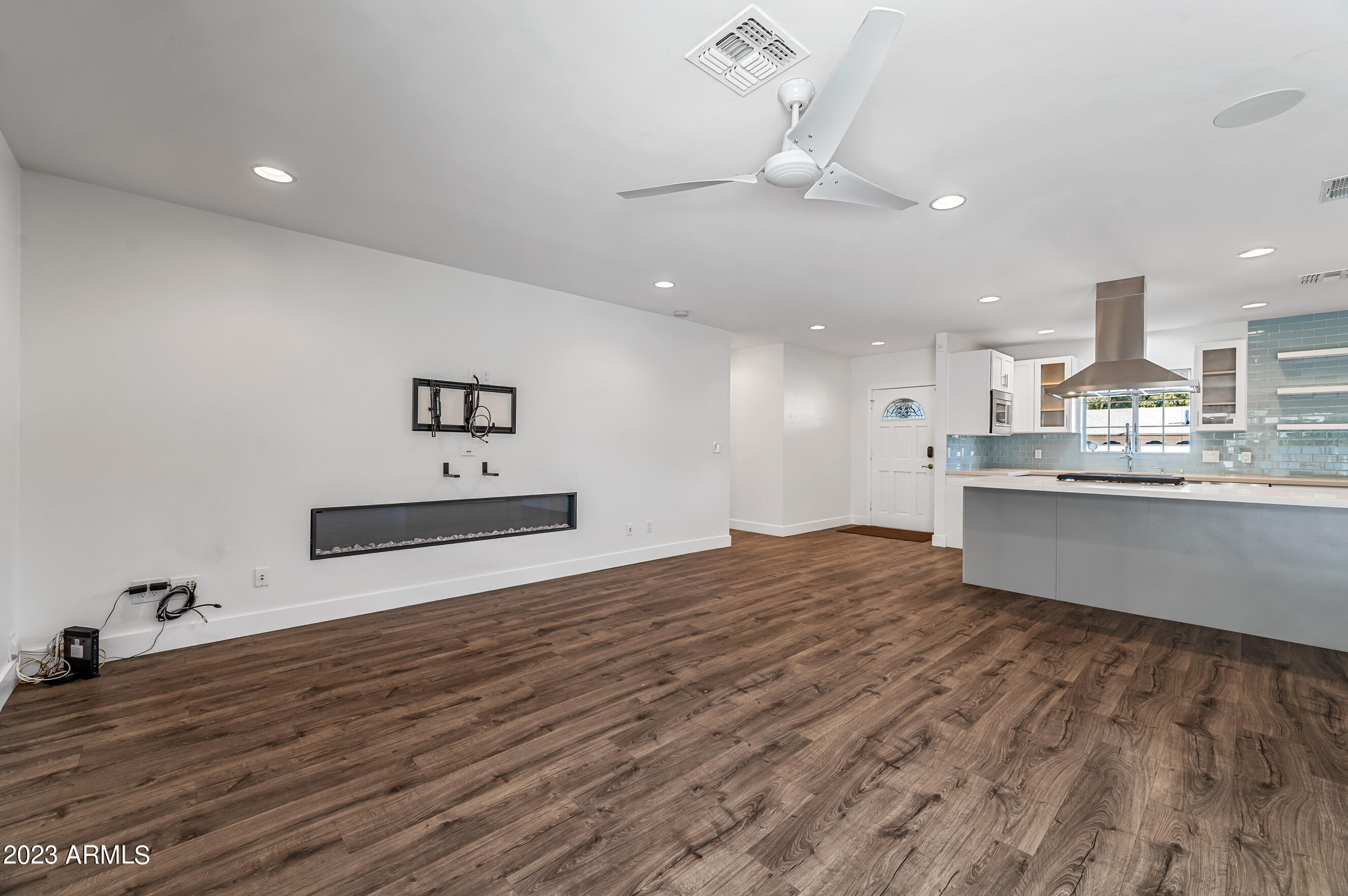 5139 E VERDE Lane