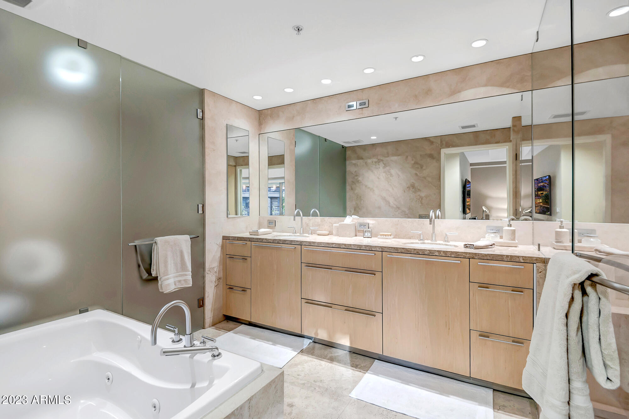 7167 E Rancho Vista Drive, 6004