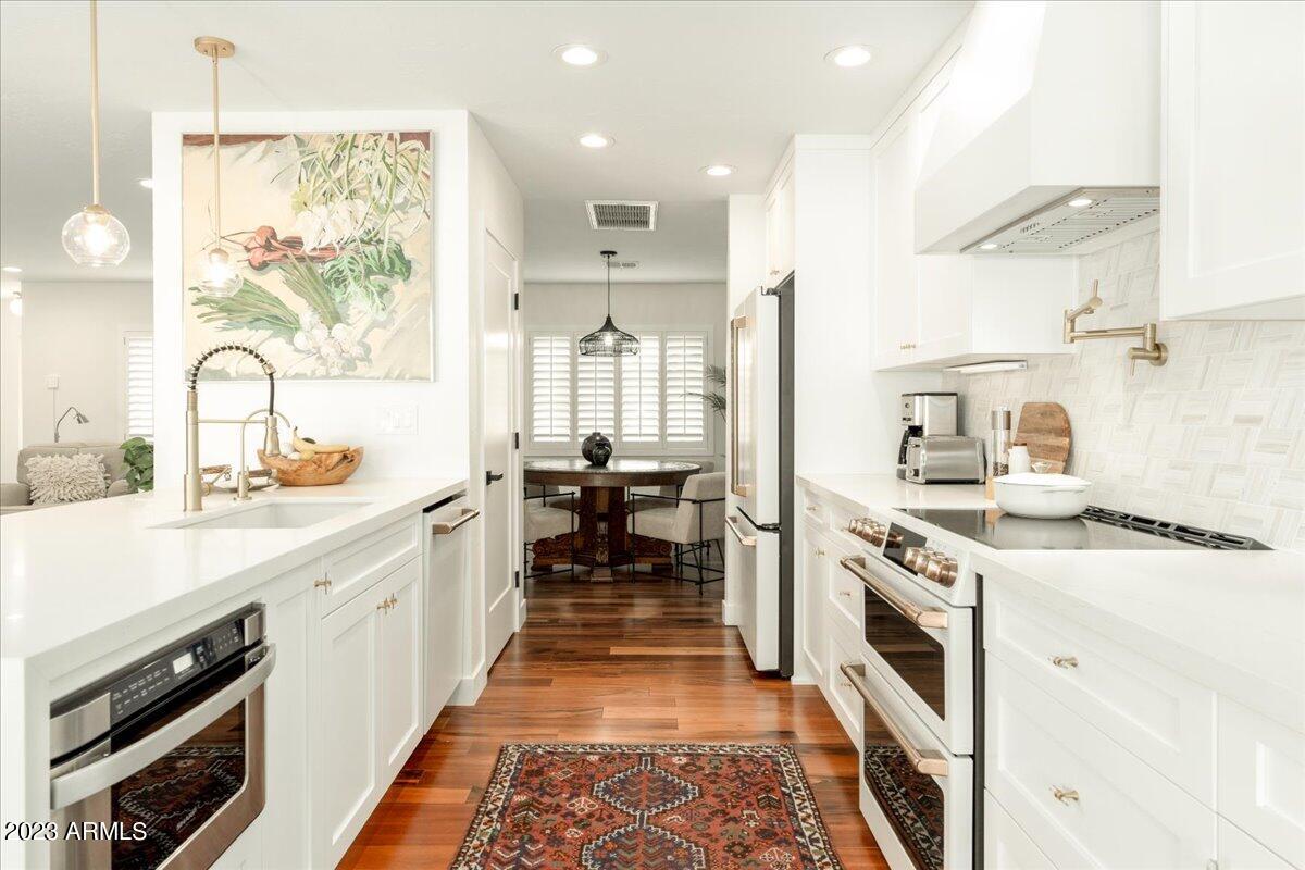 6622 E JEAN Drive