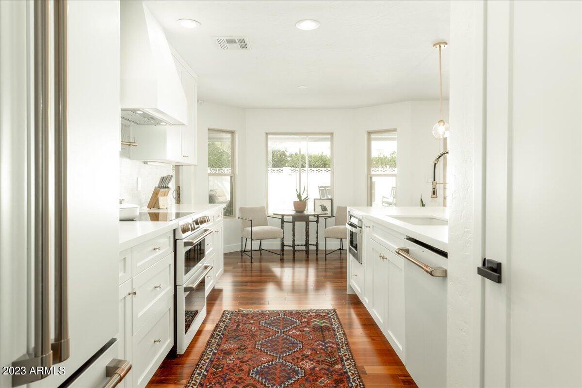 6622 E JEAN Drive