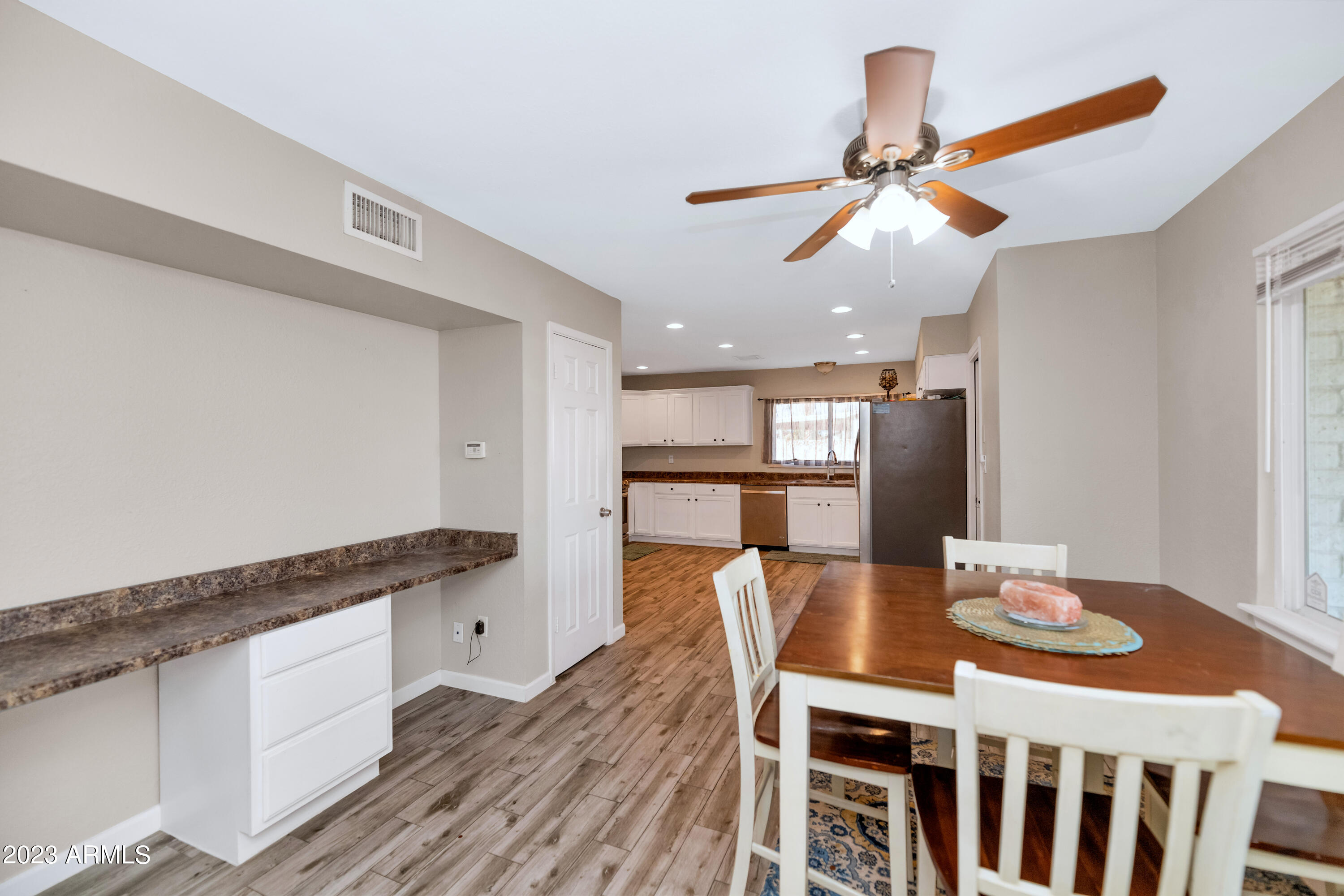 3543 W MERCER Lane