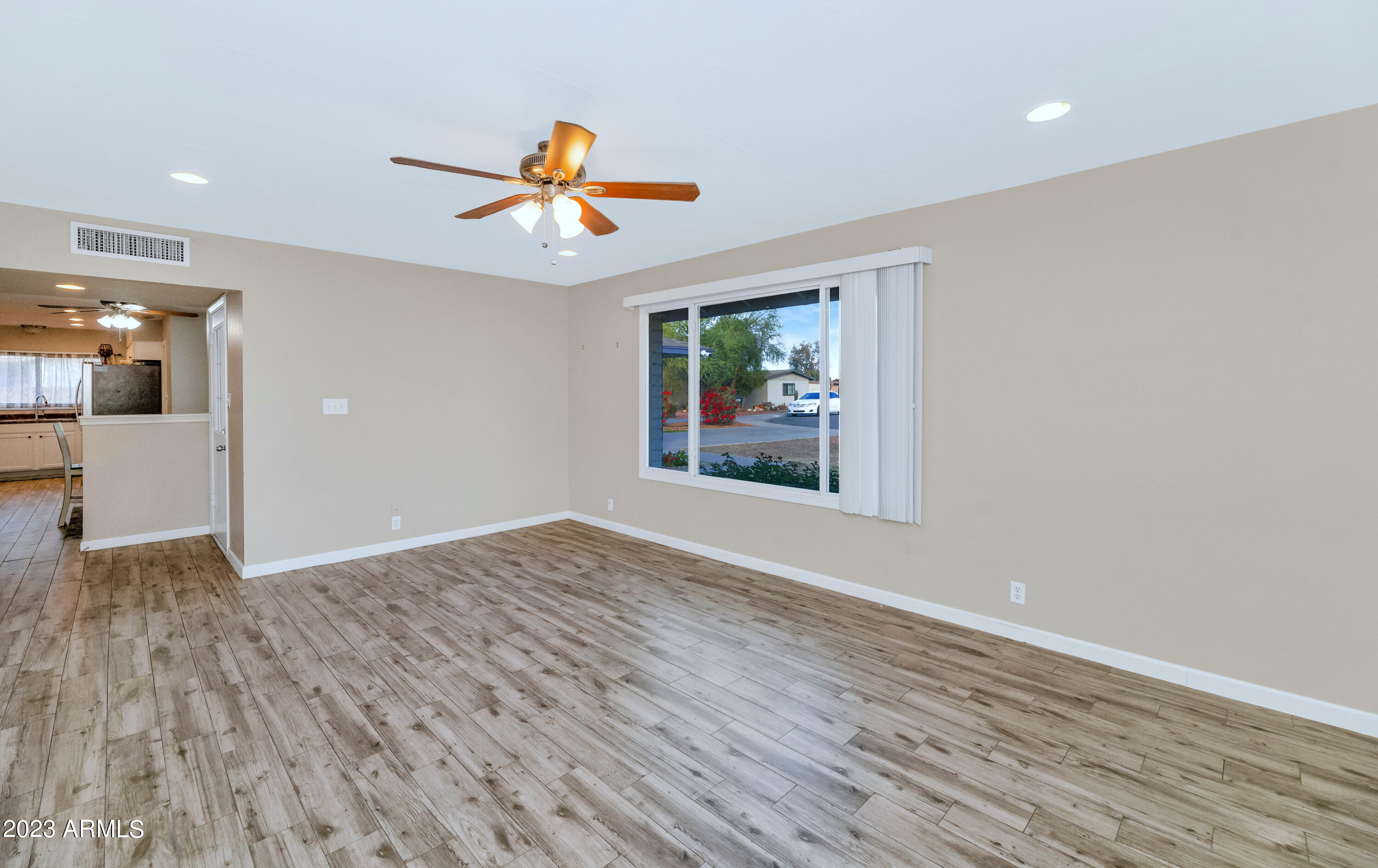 3543 W MERCER Lane