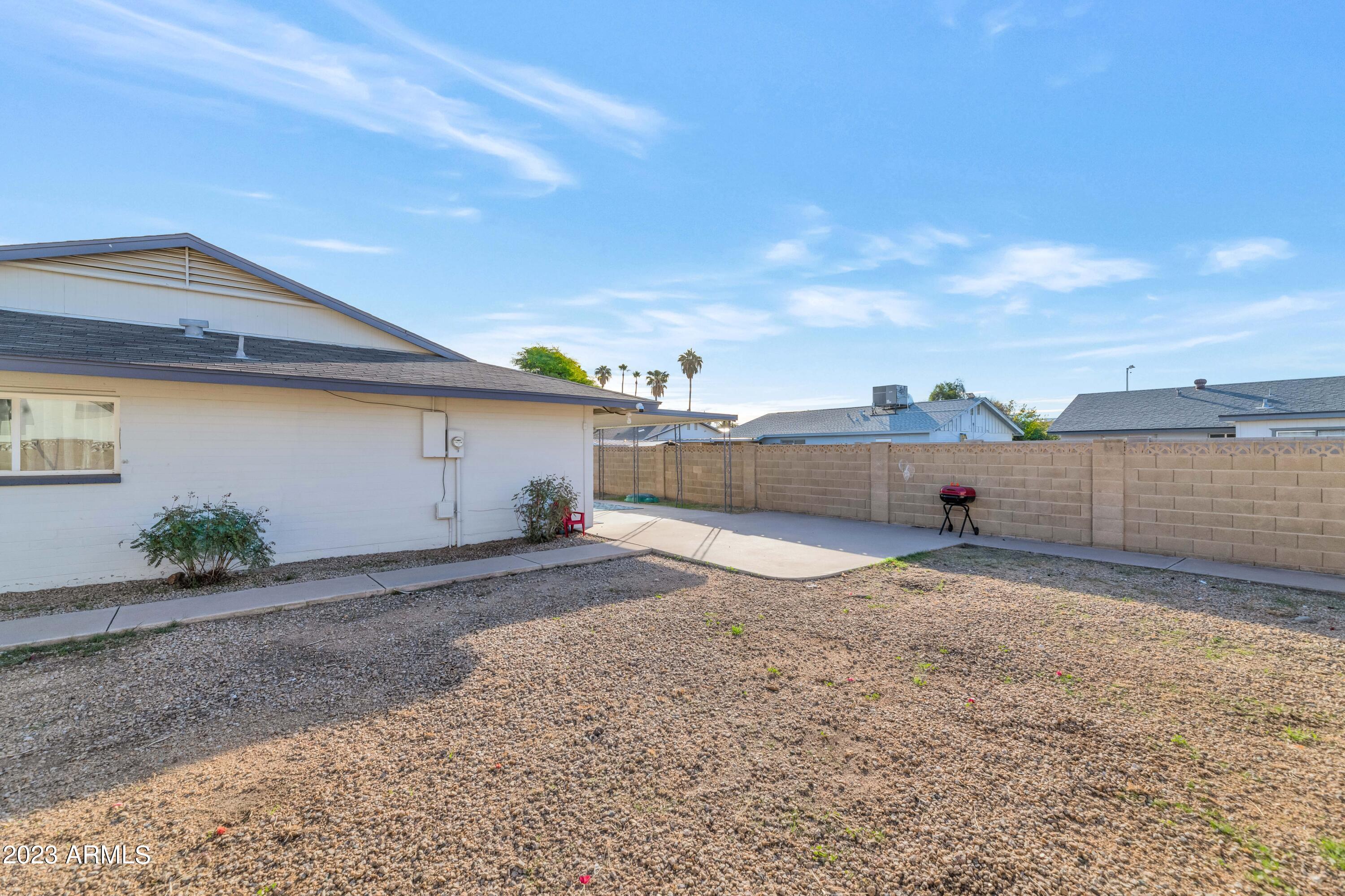 3543 W MERCER Lane