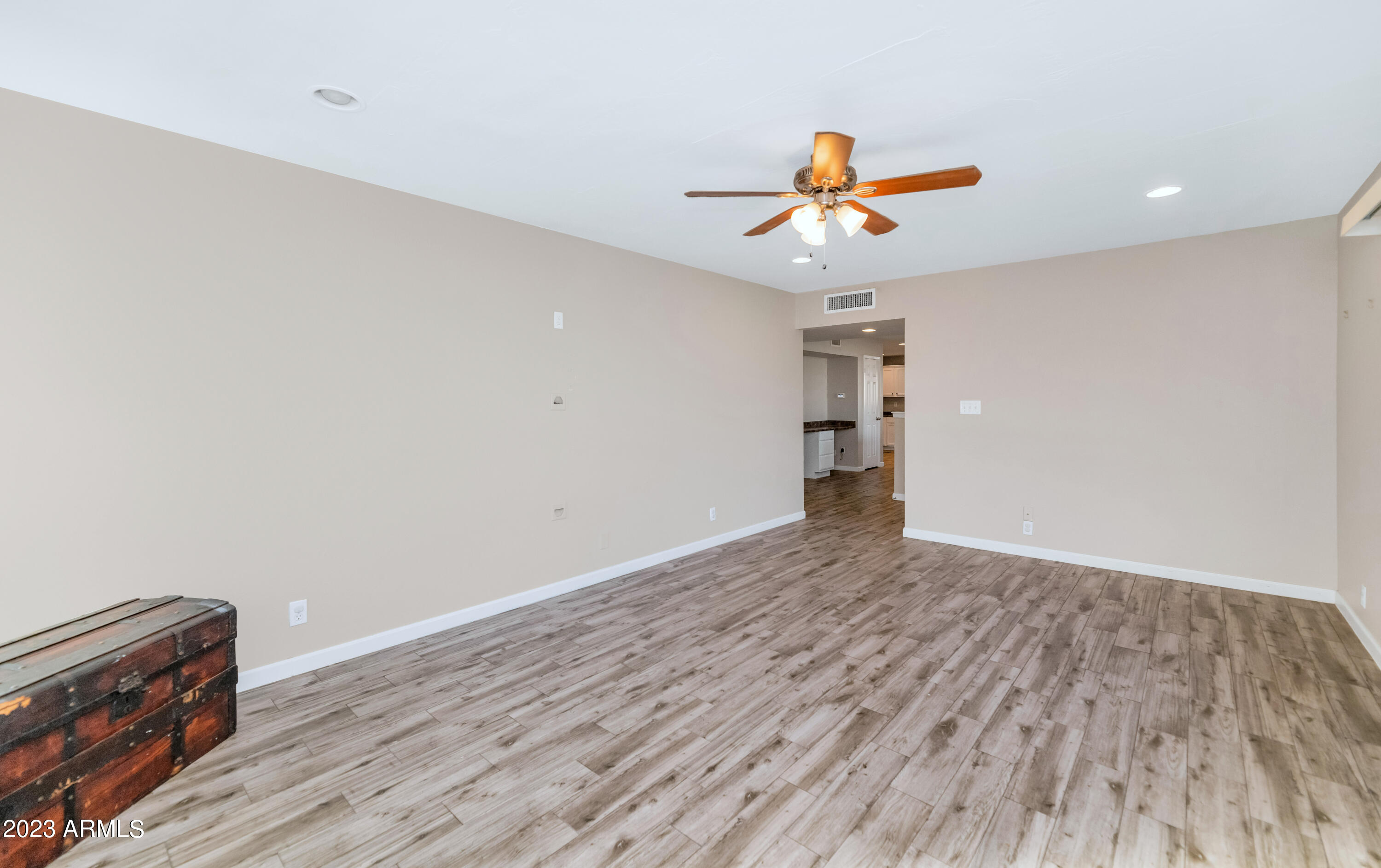 3543 W MERCER Lane