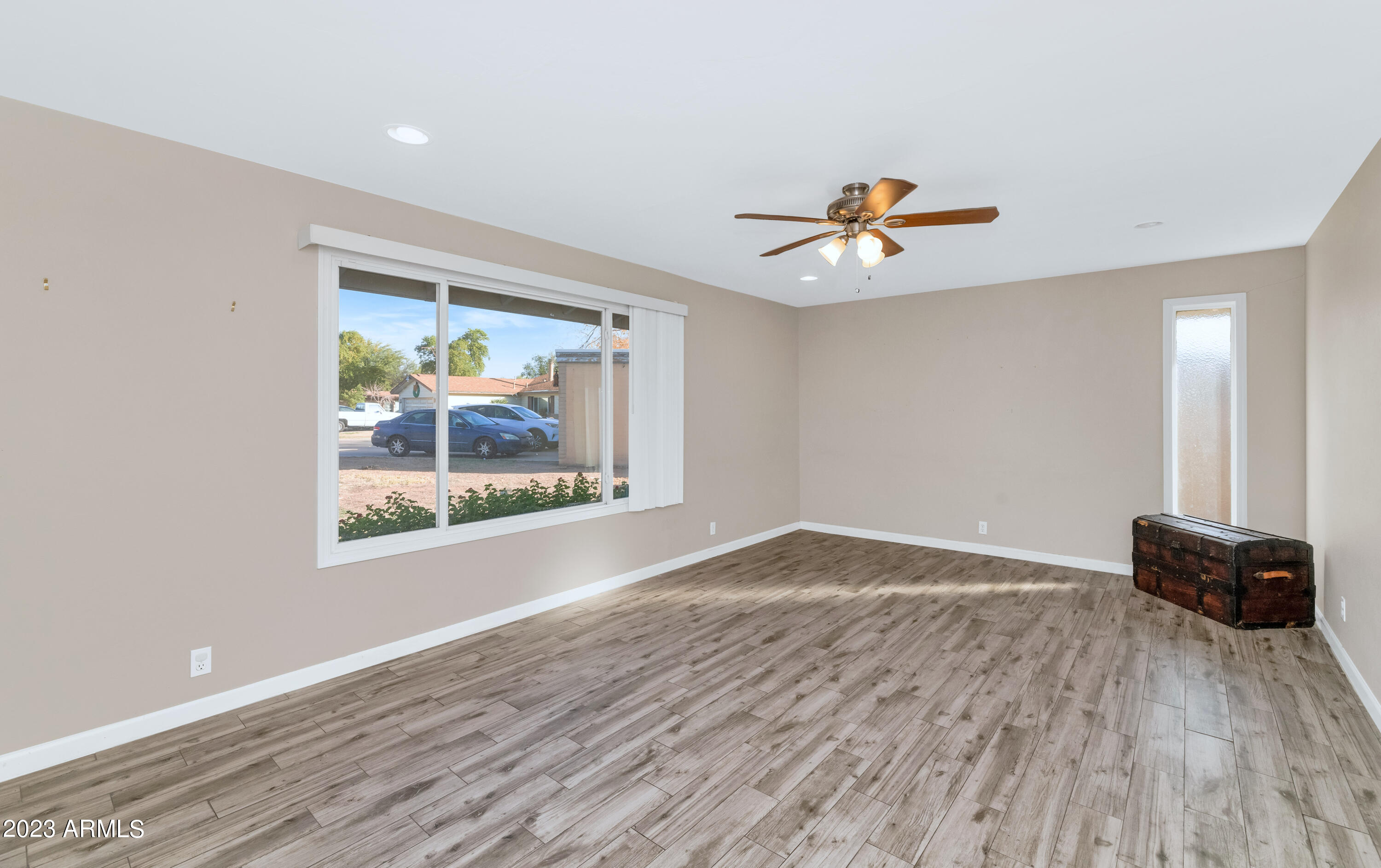 3543 W MERCER Lane
