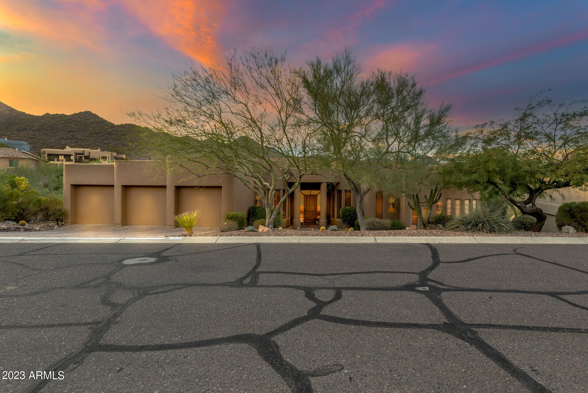 13634 N SUNSET Drive