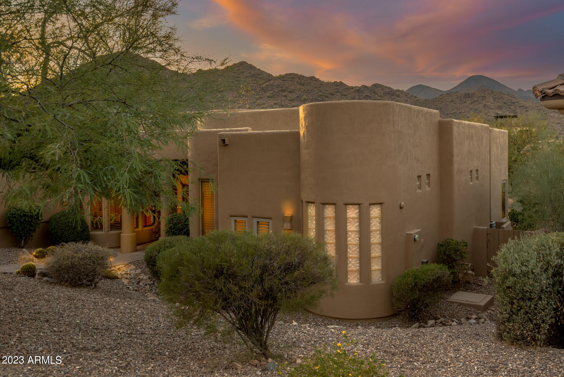 13634 N SUNSET Drive