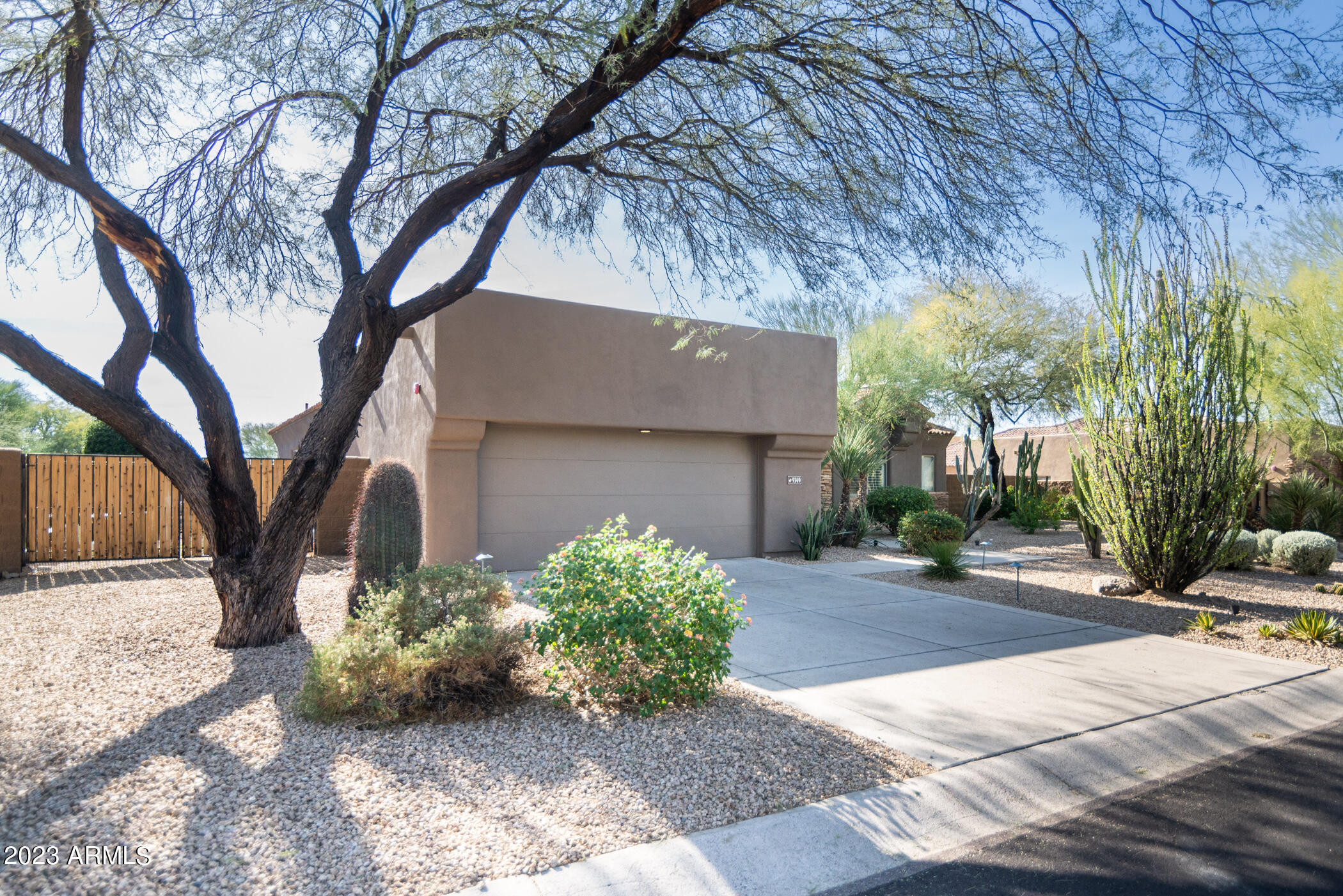 9349 E MONUMENT Drive