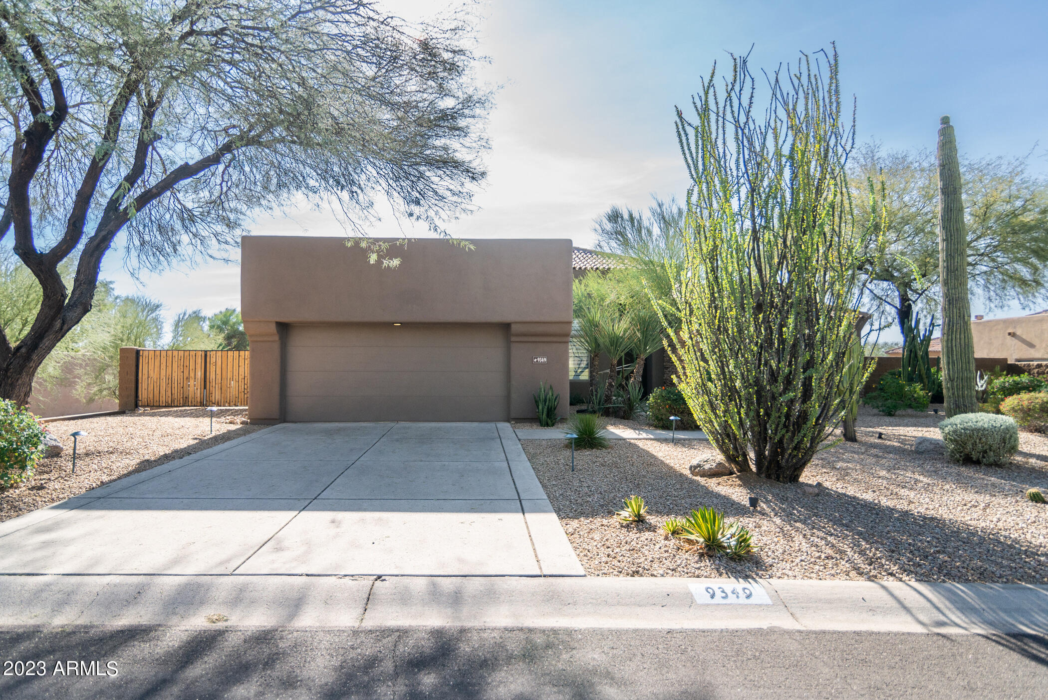 9349 E MONUMENT Drive