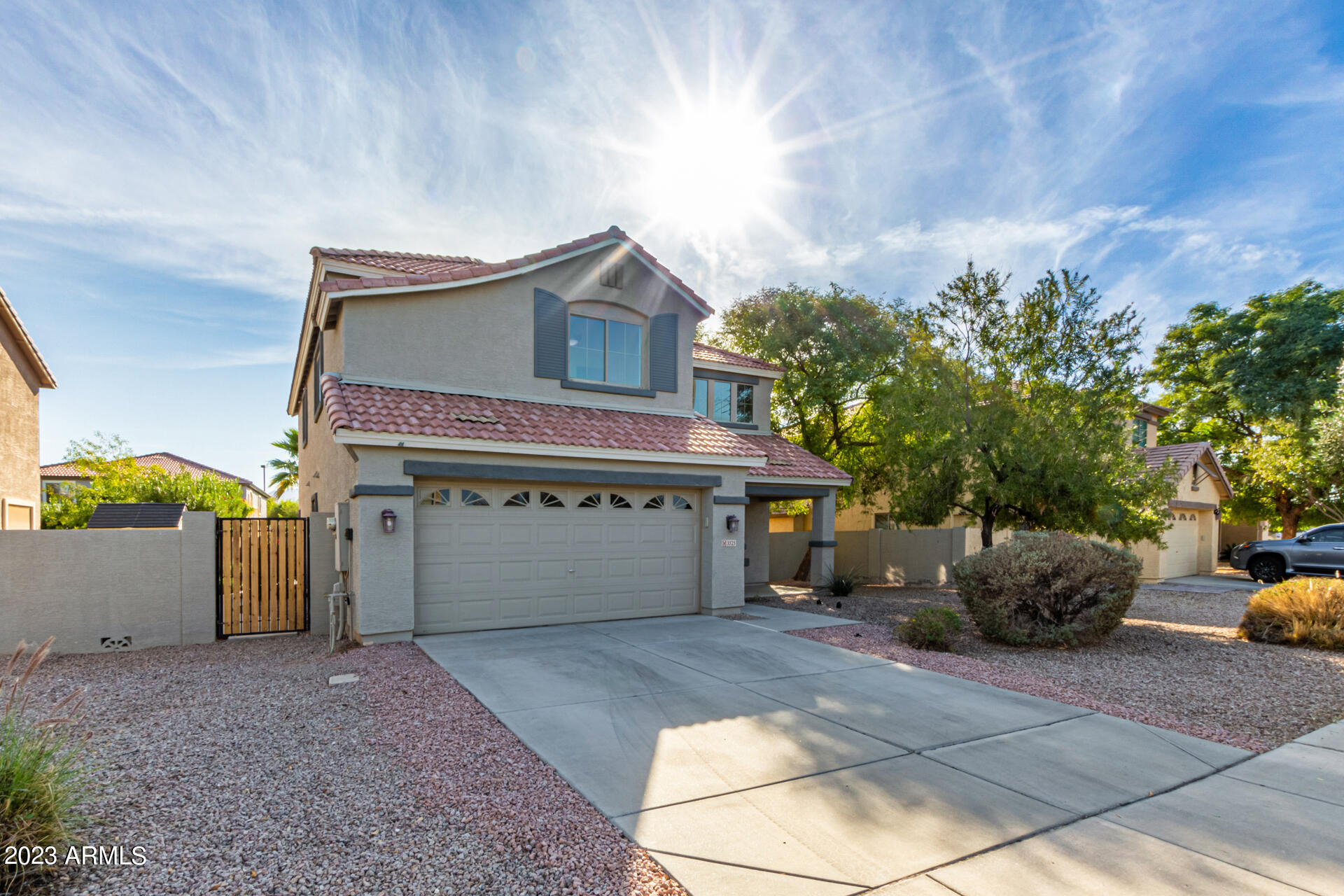 3525 E CRESCENT Way